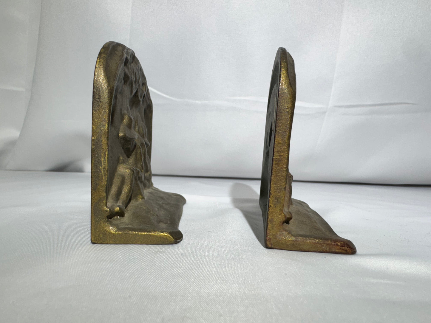 Vintage Art Deco Figural Bookends – Seated Reading Figures – Cast Bronze/Iron – c. 1920s