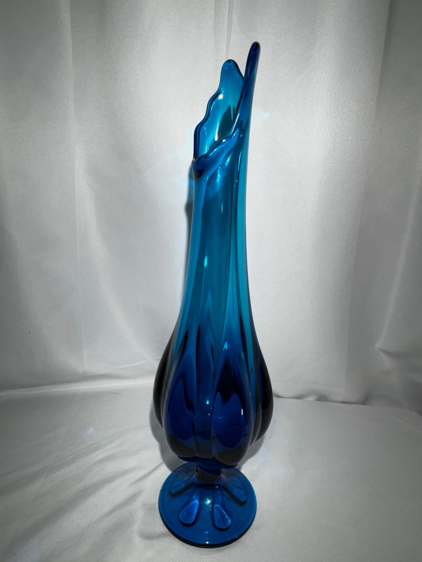Vintage Viking Glass Epic Bluenique 17” 6-Petal Swung Vase #1435 Mid Century MCM