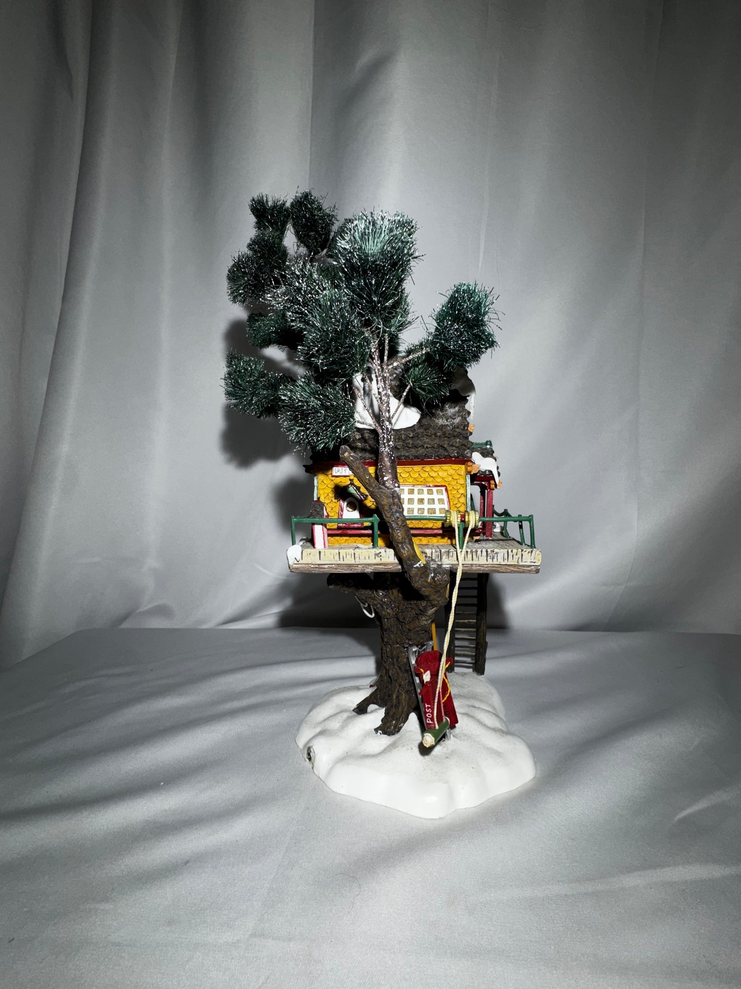 Department 56 North Pole Woods “Town Meeting Hall” Lighted Building – Item #56.56880