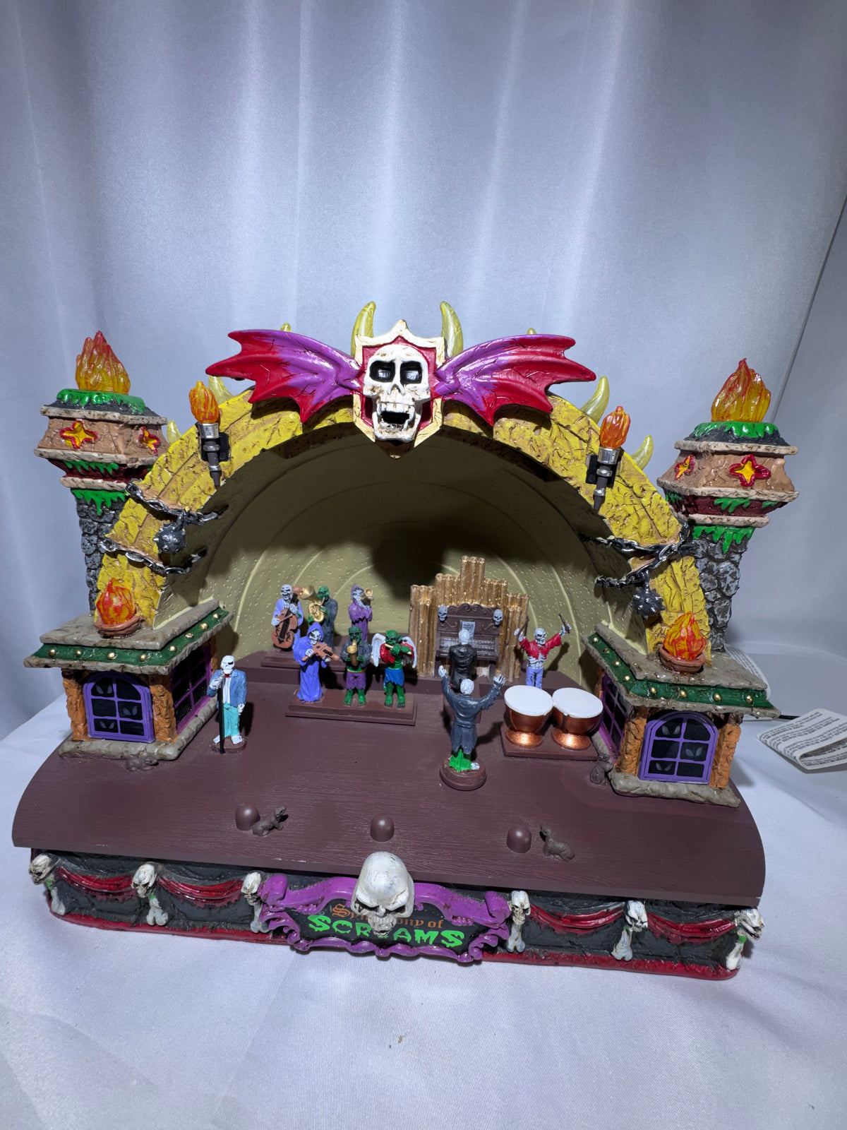 Lemax Spooky Town Symphony of Screams #85303 – 2018 – Animated Halloween Village