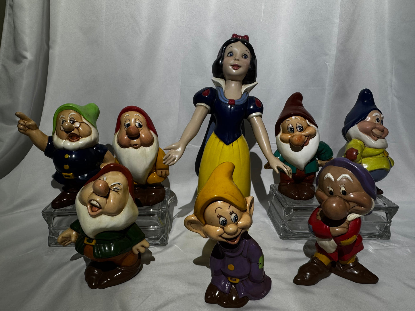 Vintage Walt Disney Prod Snow White & 7 Dwarfs XL Ceramic Set 16” Complete