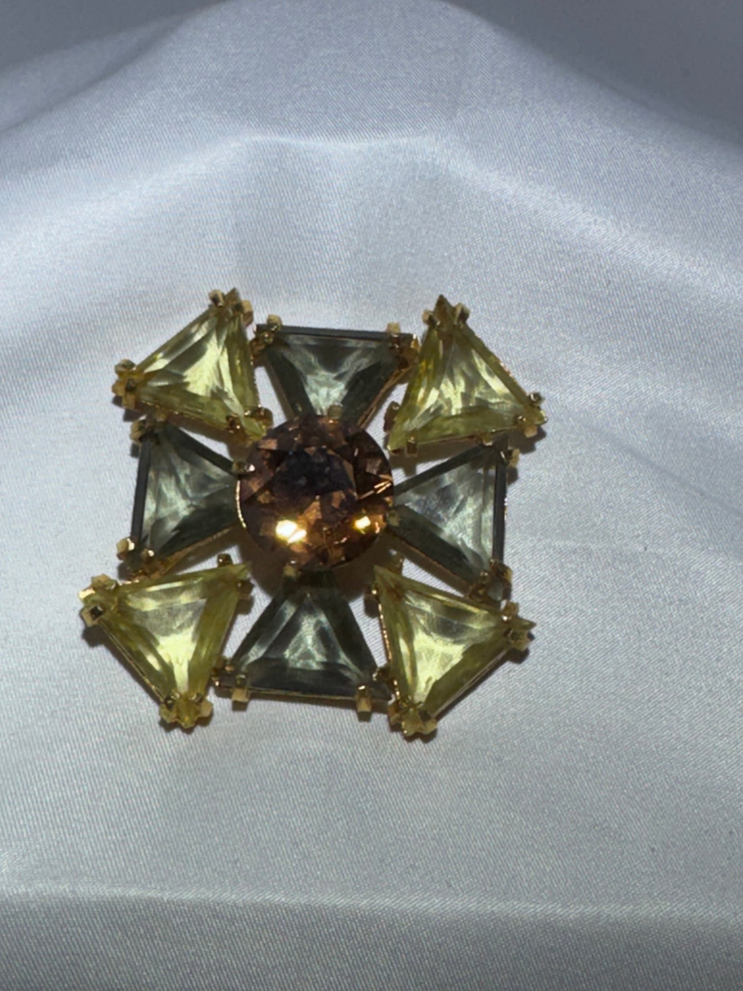 Vintage Van S. Authentics Brooch #3253 – Maltese Cross Gold-Tone Costume Jewelry