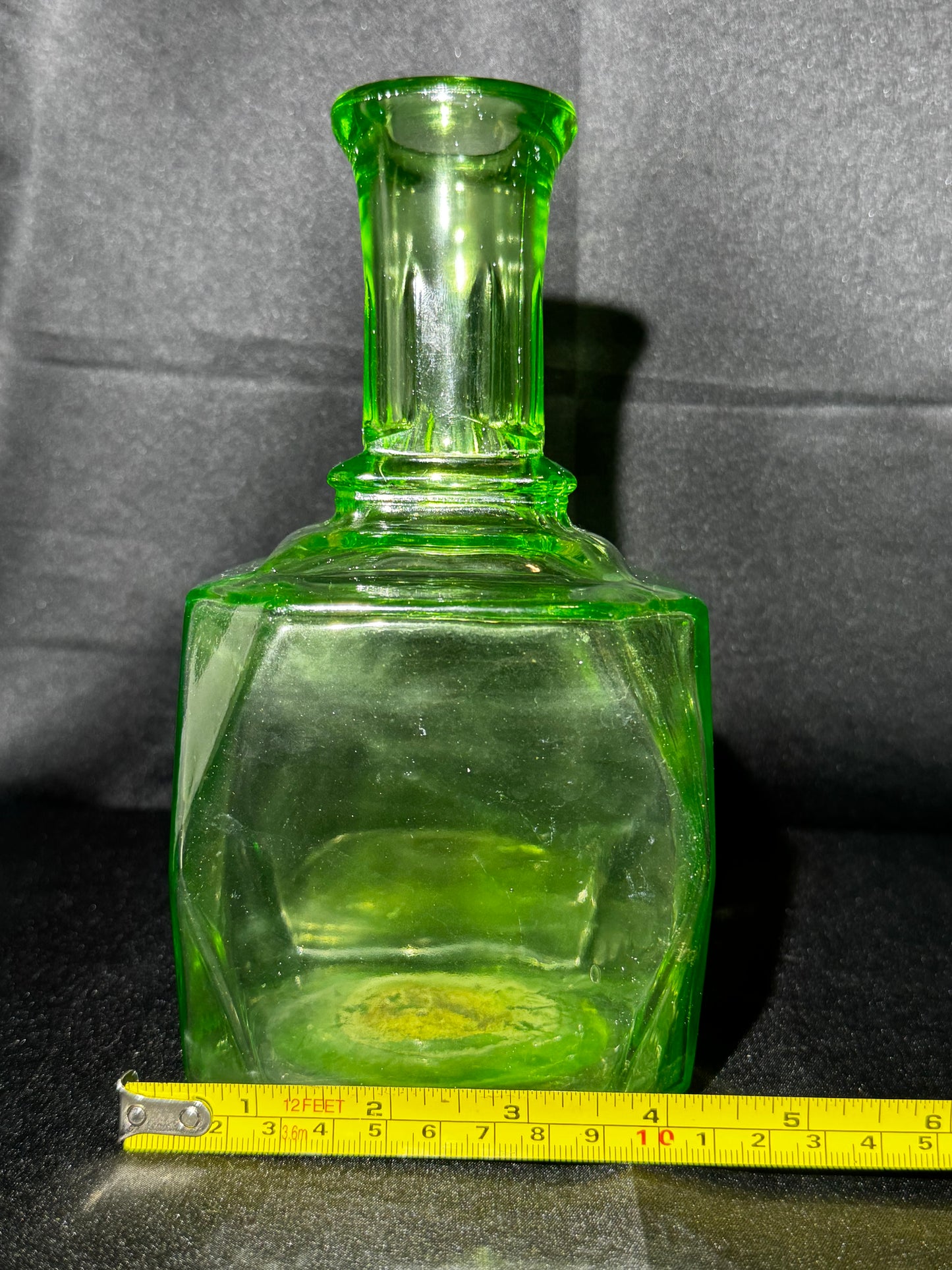 Vintage Anchor Hocking Green Uranium Glass Decanter – Art Deco Square Depression Glass – UV Glow