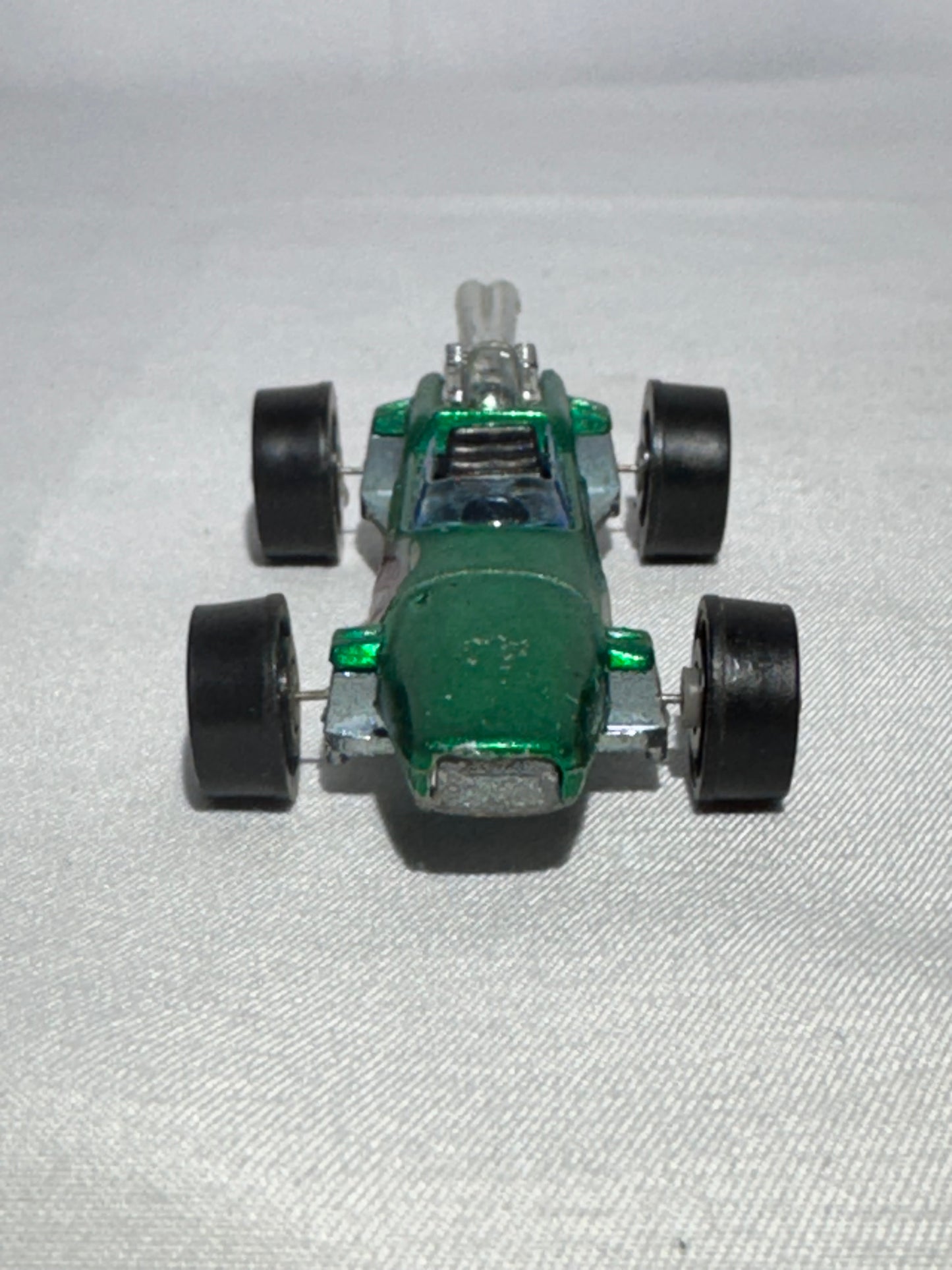 Hot Wheels 1969 Brabham Repco F1 – Redline Series – Metallic Green – Foreign Patent Pending / Hong Kong / USA