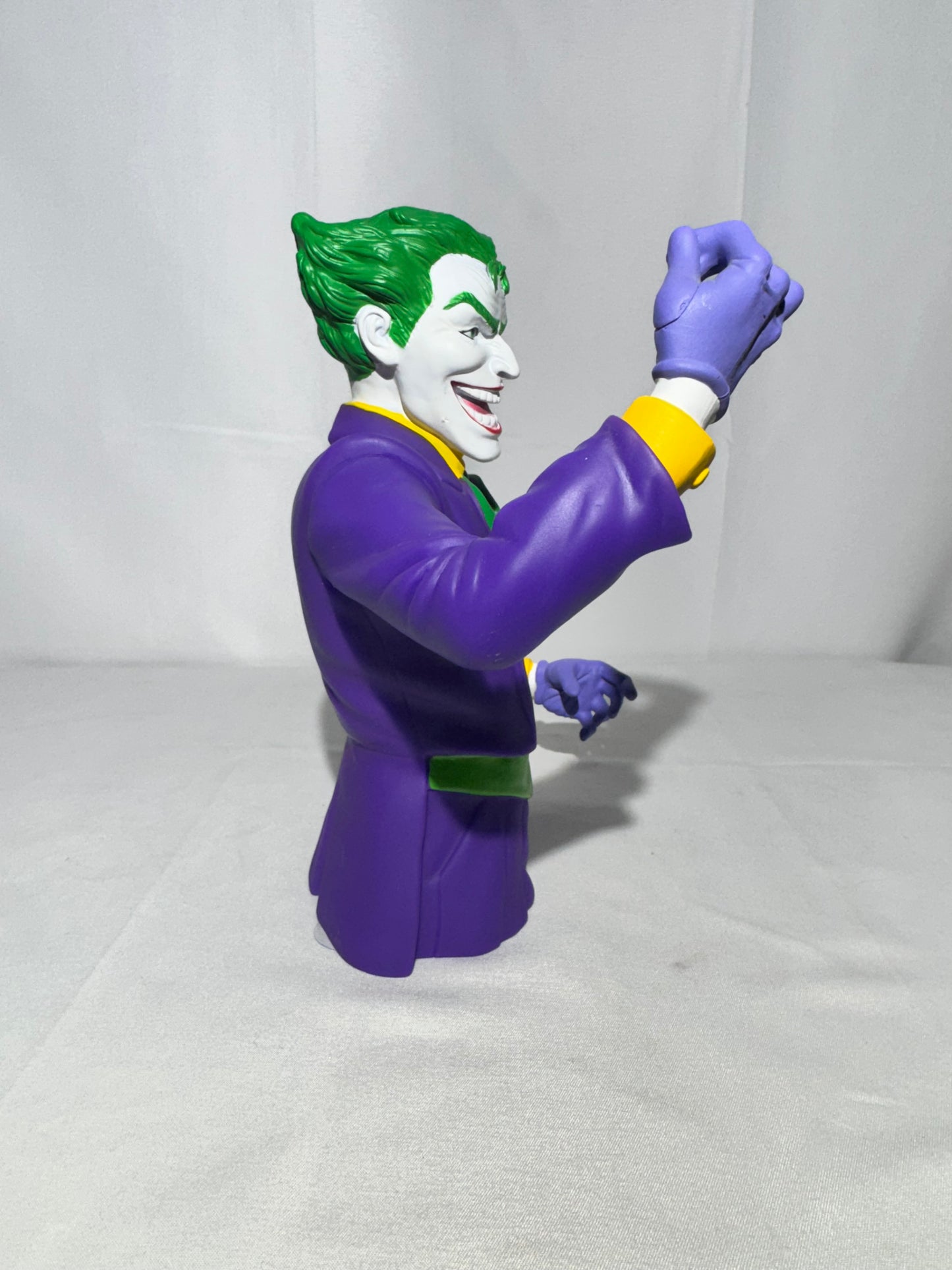 Joker Bust Vinyl Piggy Bank – Stock #45202 DC Comics