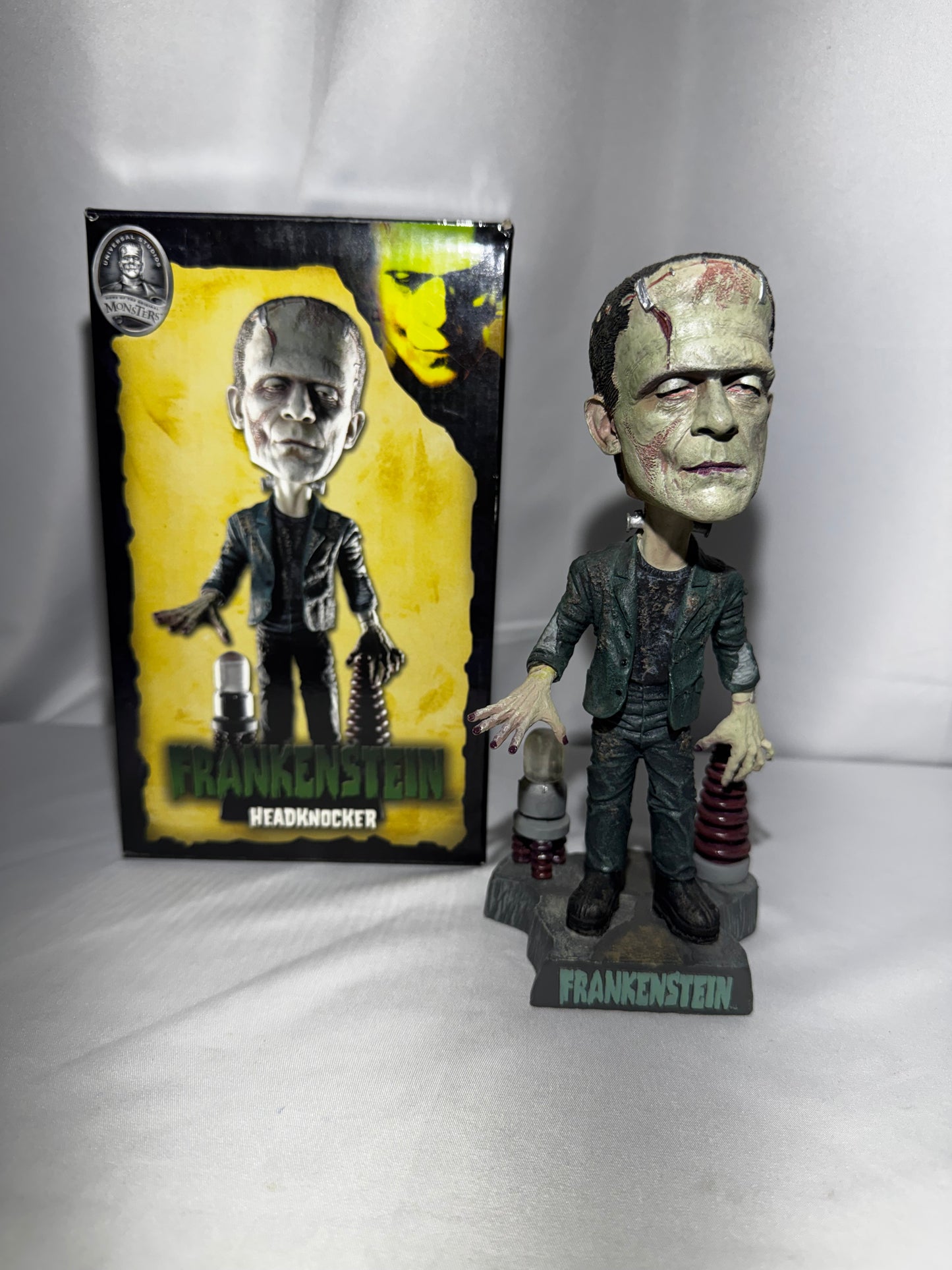NECA Universal Monsters Frankenstein Head Knocker Bobblehead Figure 2006 w/Box