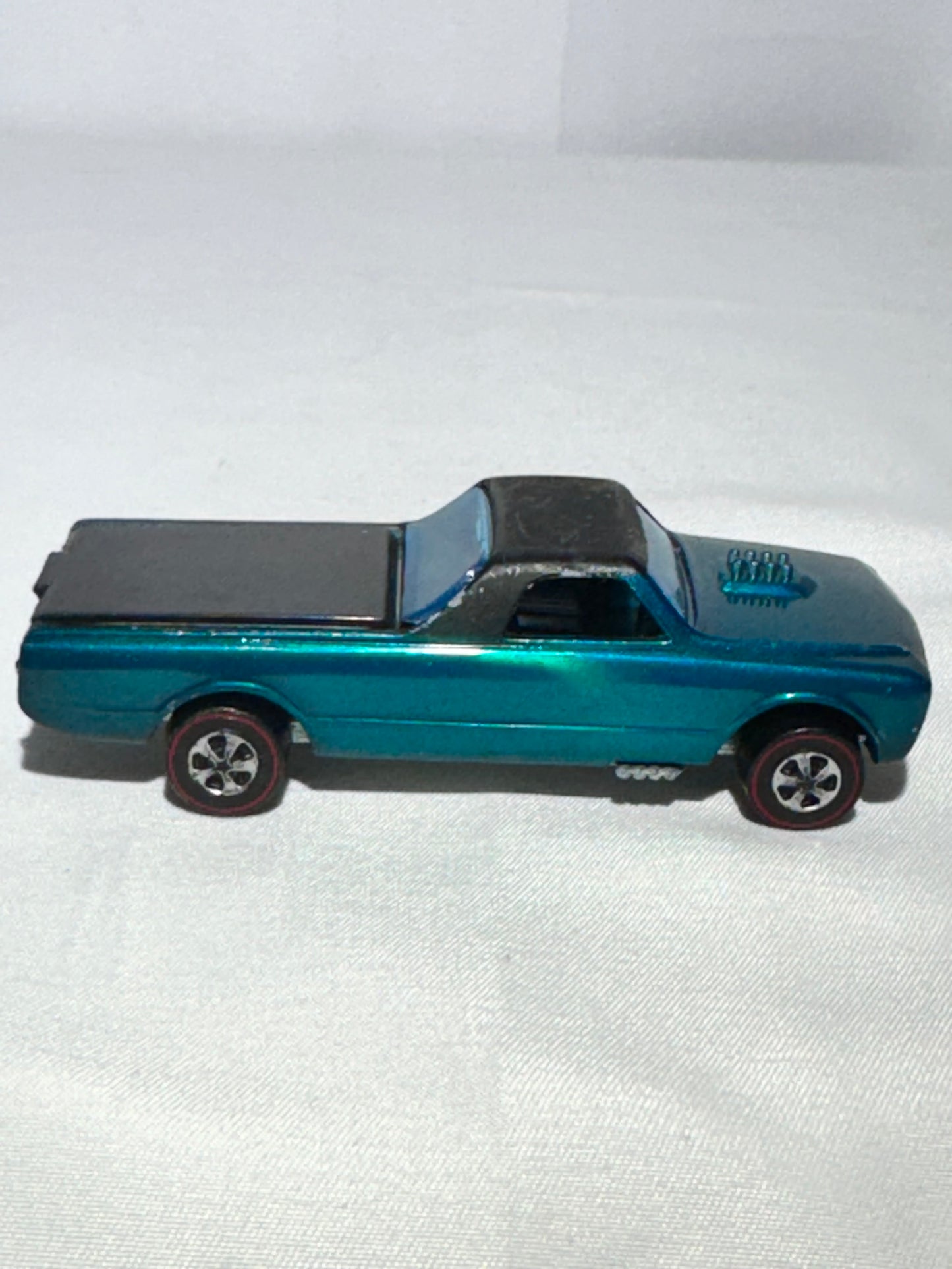 Vintage Hot Wheels Custom Fleetside – Original Redline Series (1967)