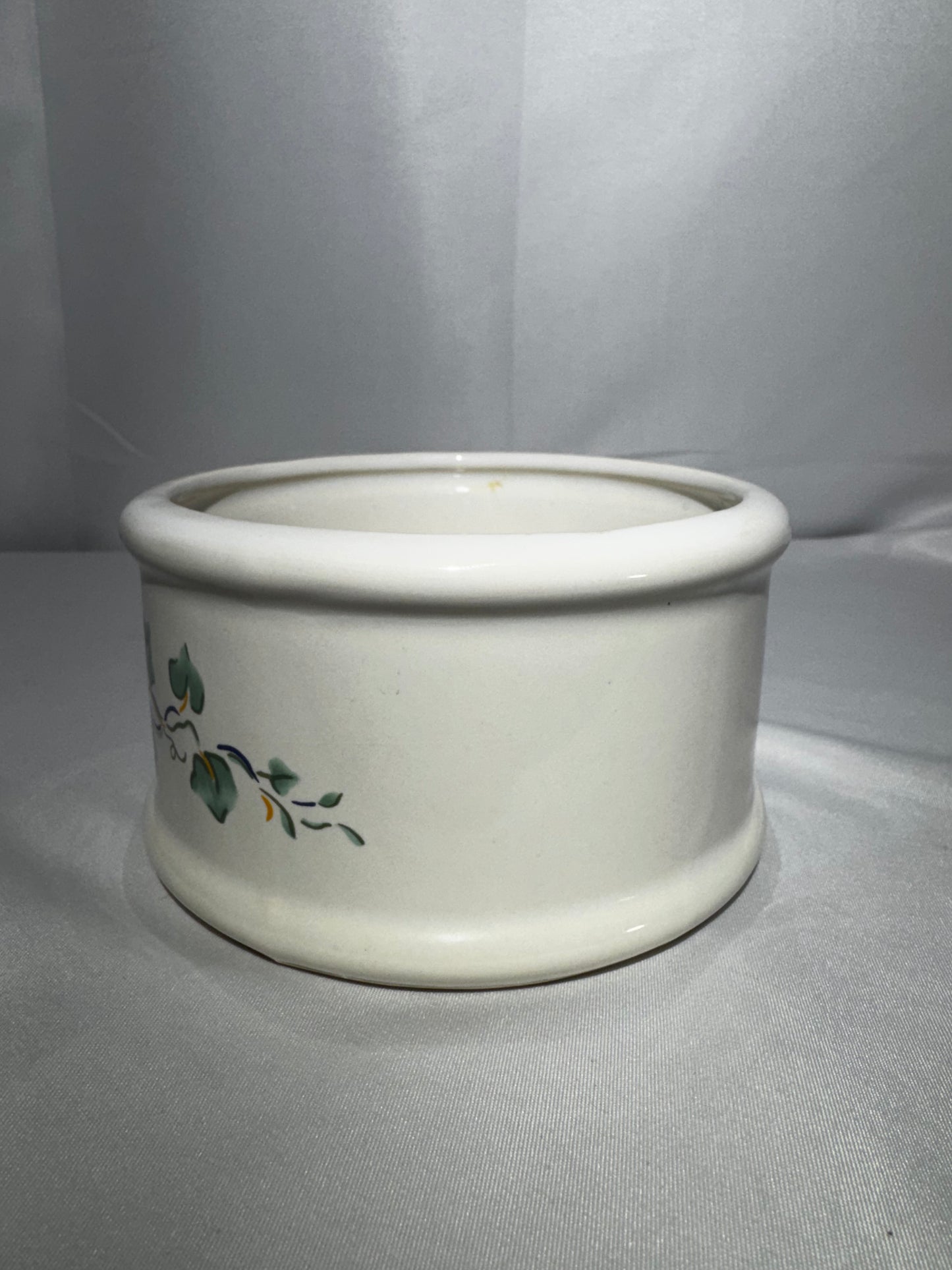 Vintage  1 Pint Art Pottery Crock – Green Ivy Pattern