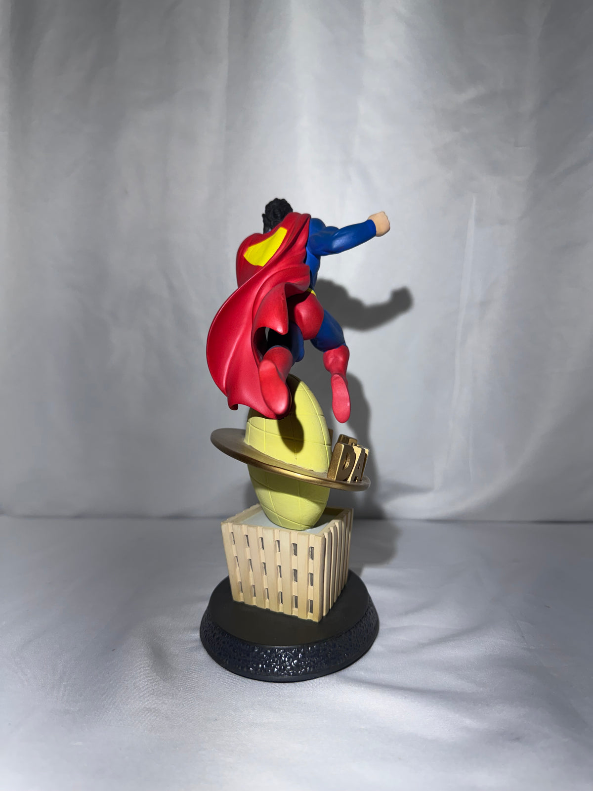 Hallmark 1996 DC Super Heroes Modern Era Superman “In a Single Bound” Figurine