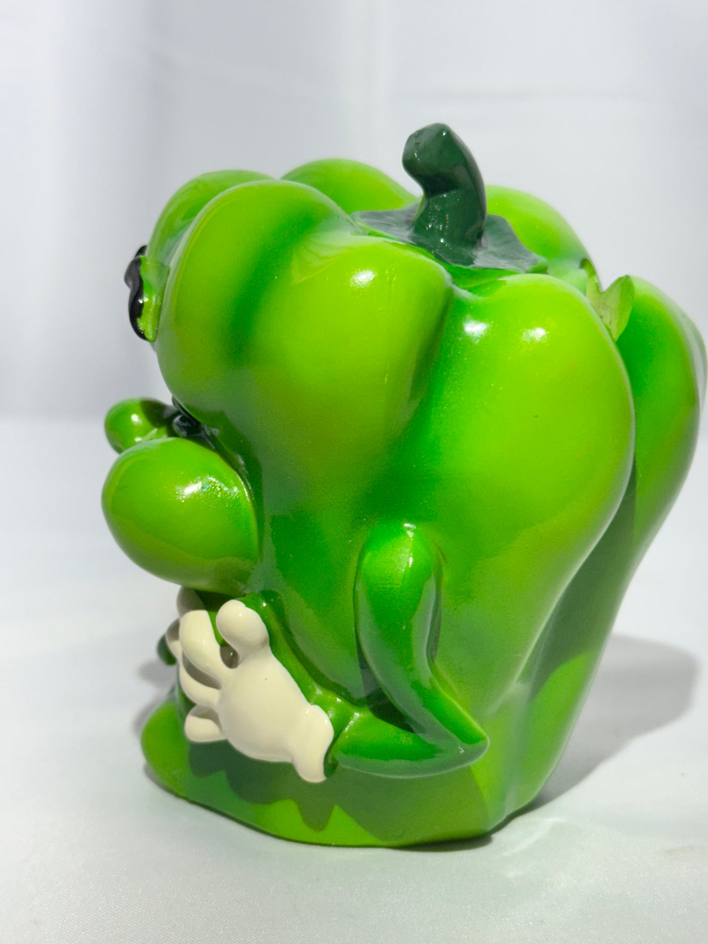 Giggling Groceries Green Bell Pepper Coin Bank – Plastic Resin