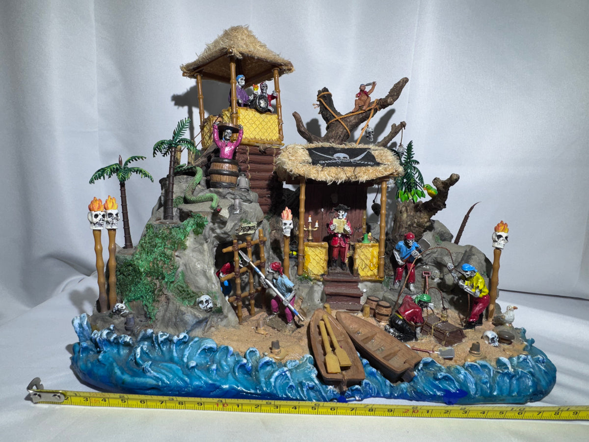 Lemax Spooky Town Pirates’ Hideout #84764 — Retired 2008 Halloween Village