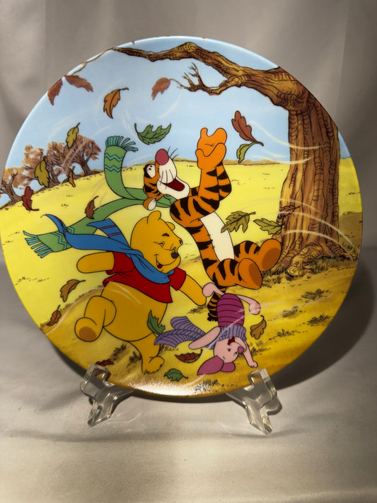 Bradford Exchange Winnie the Pooh “A Blustery Day Is Best With Friends” Plate COA