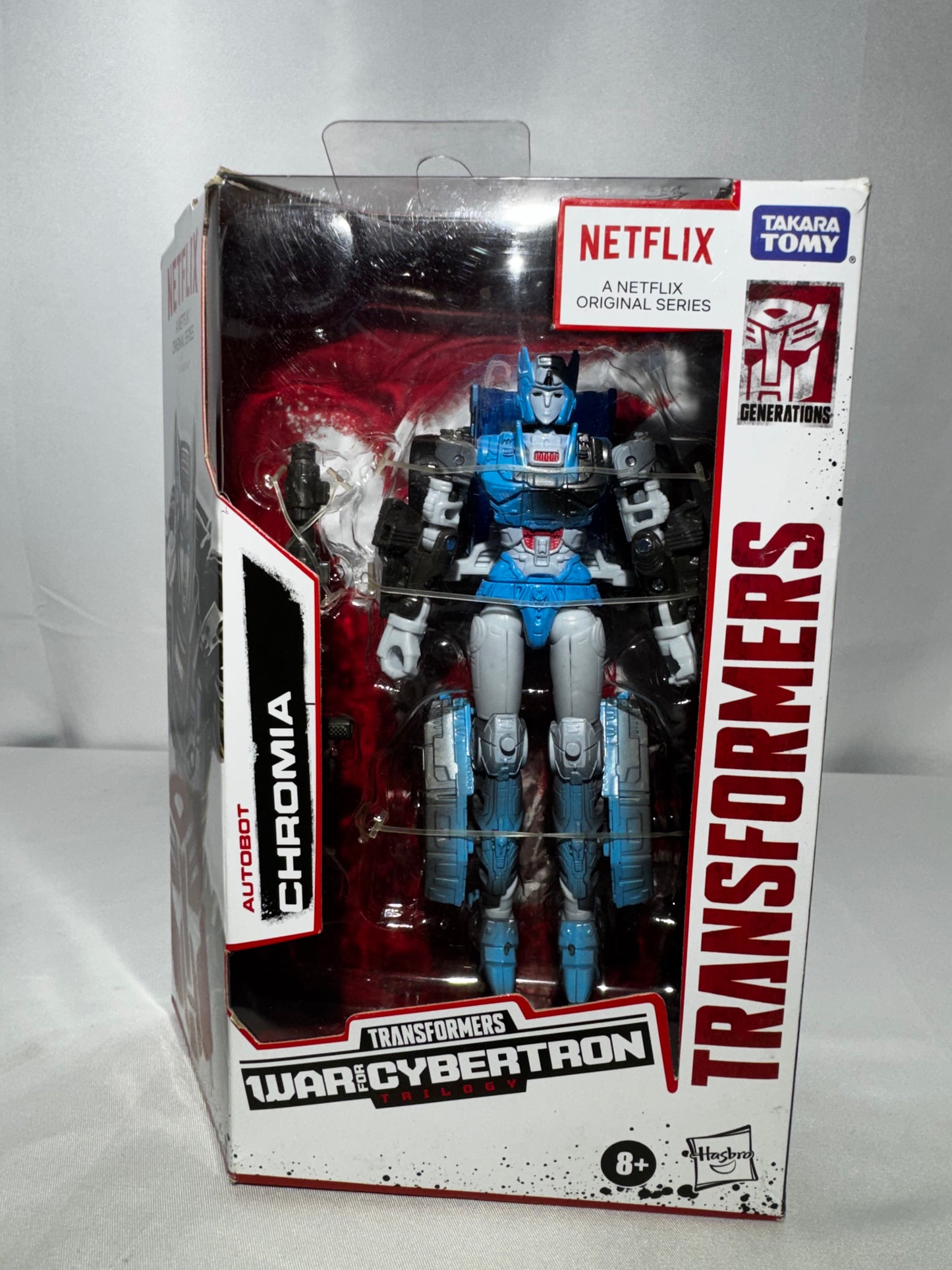 Hasbro Transformers Generations War for Cybertron Series-Inspired Deluxe Class Chromia action figure