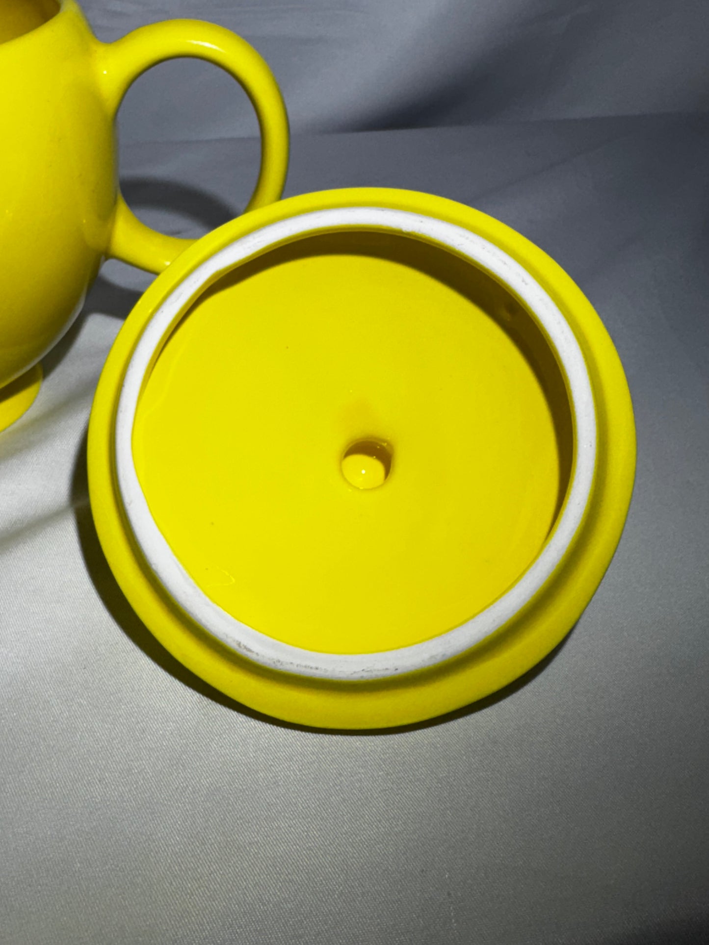 Vintage Teleflora Smiley Face Mug w/Lid Yellow Ceramic Retro Be Happy