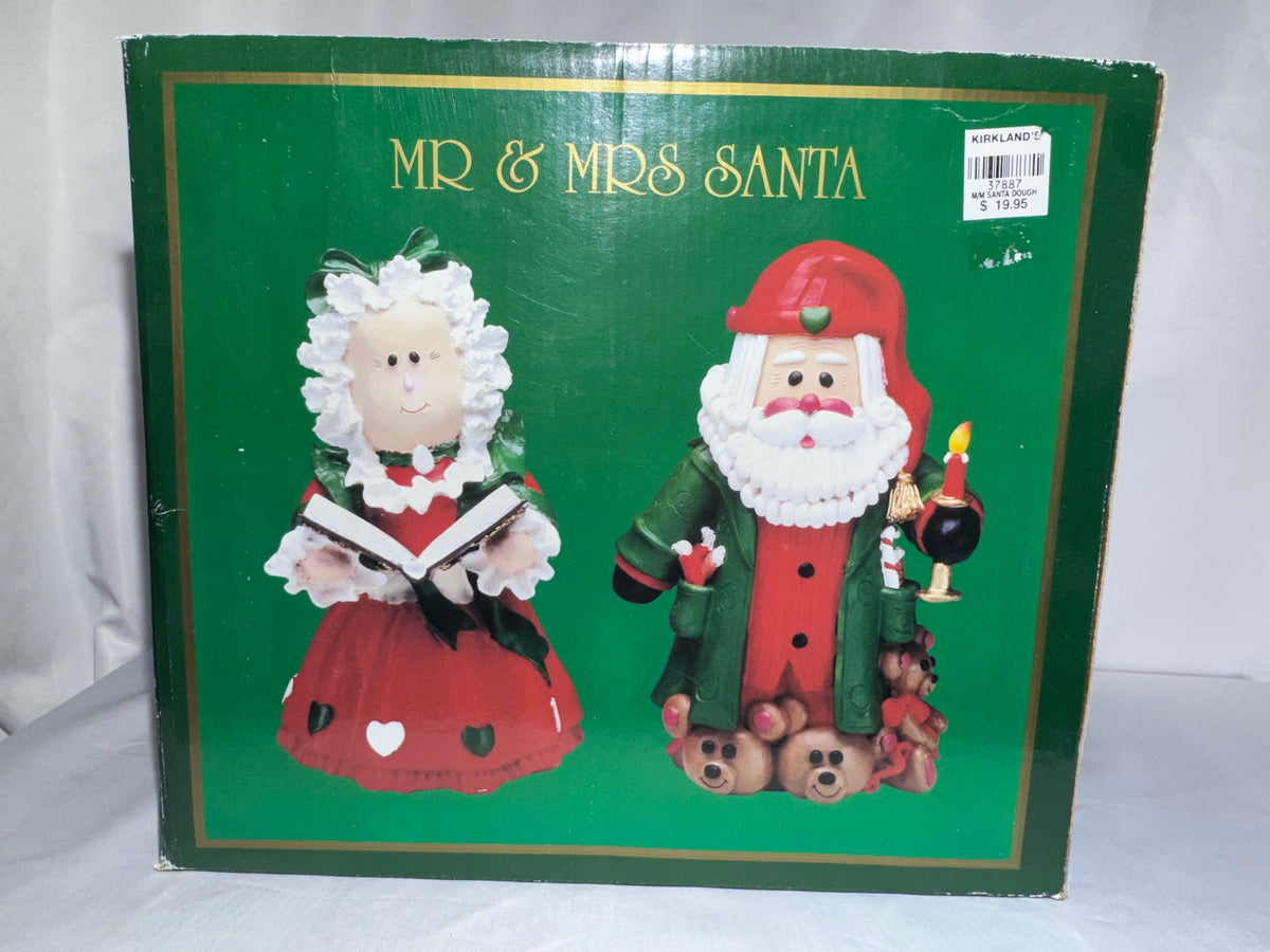 Vintage 1998 Kirkland Signature Cedar Creek Collection Mr. & Mrs. Santa Claus Figurine Set – 10” – Original Box - chip