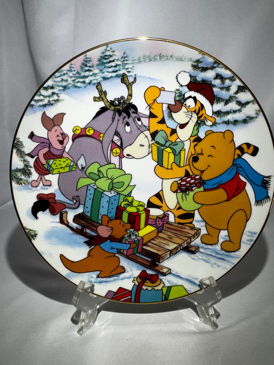 Bradford Exchange Winnie the Pooh “A Festive Day in Every Way” Plate 5th Issue Gold Trim 1606A