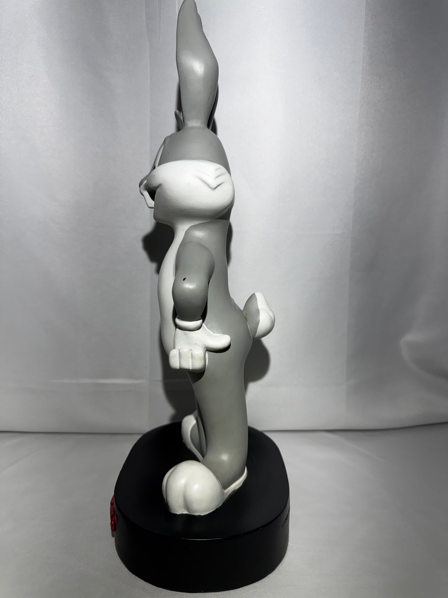 Vintage 1997 Warner Bros Bugs Bunny Six Flags Resin Coin Bank w/ Tag 14.5”