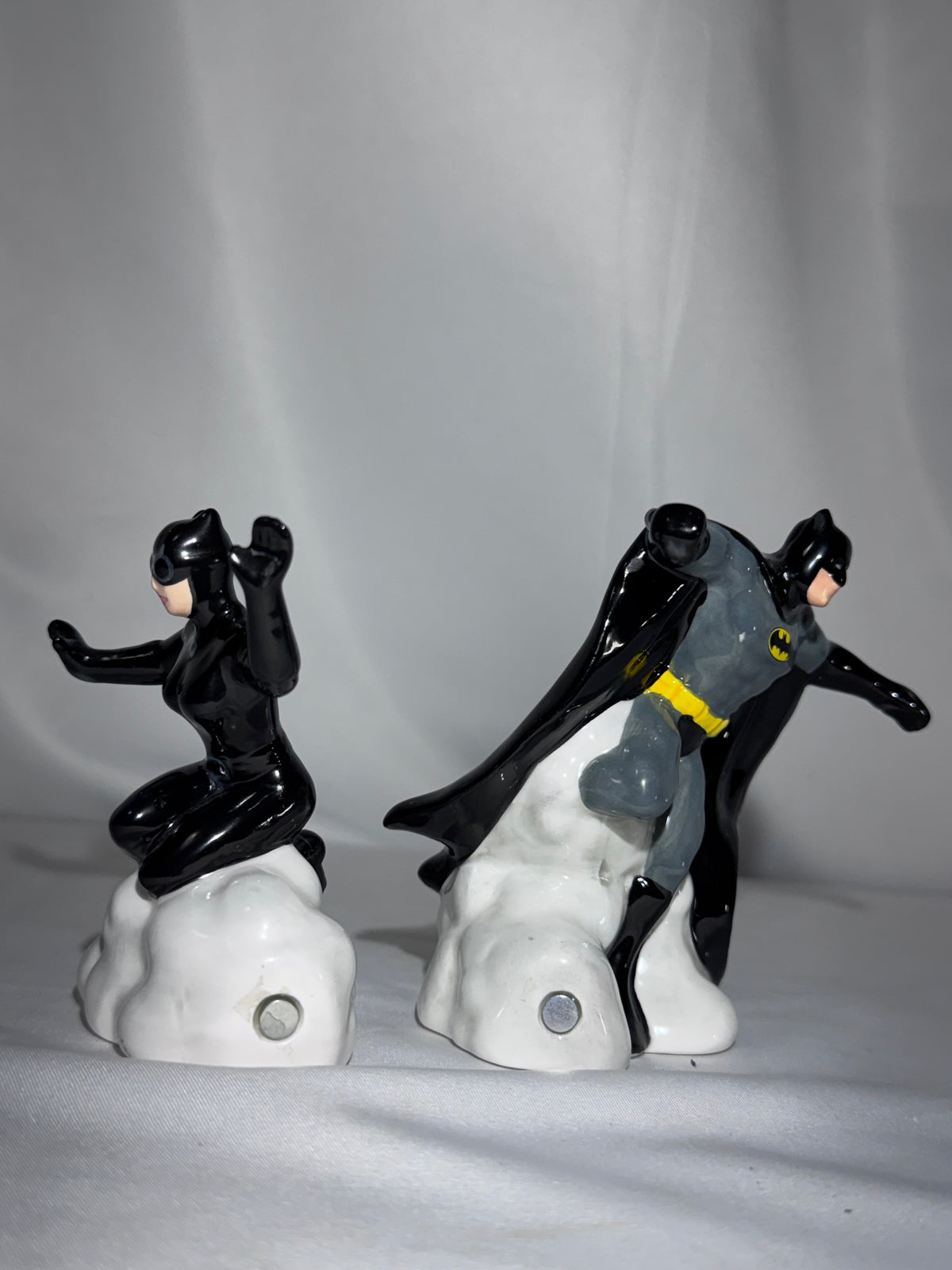 DC Comics Batman & Catwoman Magnetic Salt & Pepper Shakers – Westland Giftware #25535 – Original Box