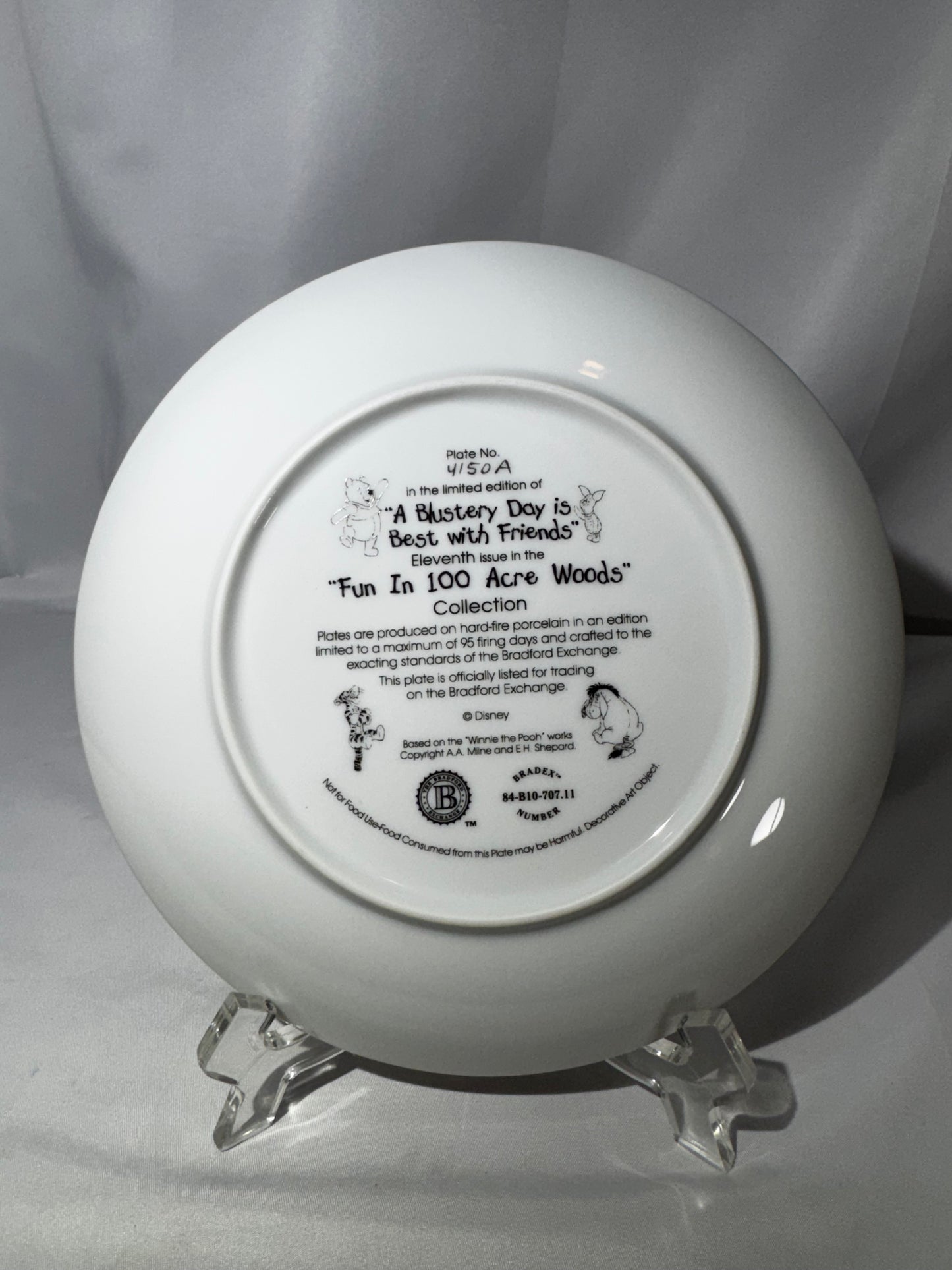 Bradford Exchange Winnie the Pooh “A Blustery Day Is Best With Friends” Plate COA