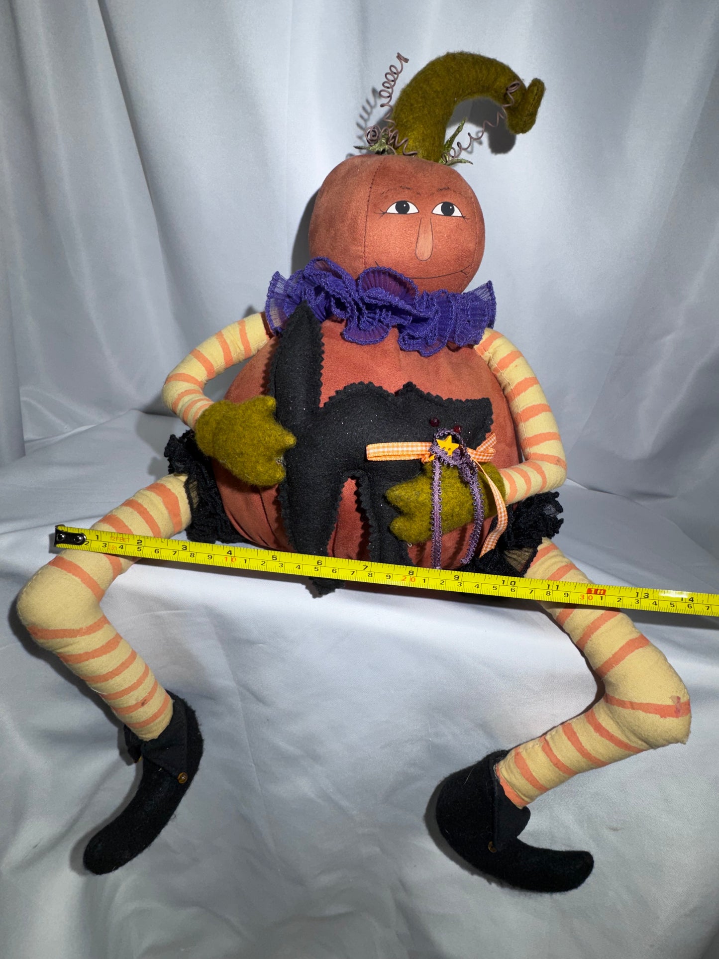 19” Primitive Folk Art Pumpkin Shelf Sitter – Halloween Décor