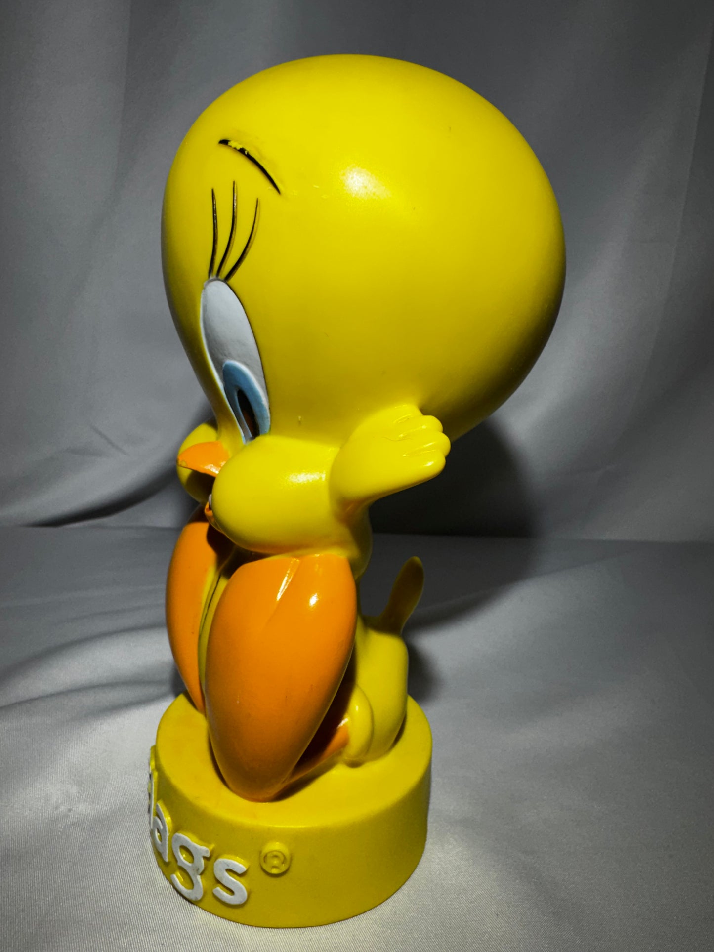 1996 Six Flags Warner Bros Tweety Bird Piggy Bank Resin Plastic Coin Bank 7.5” Vintage