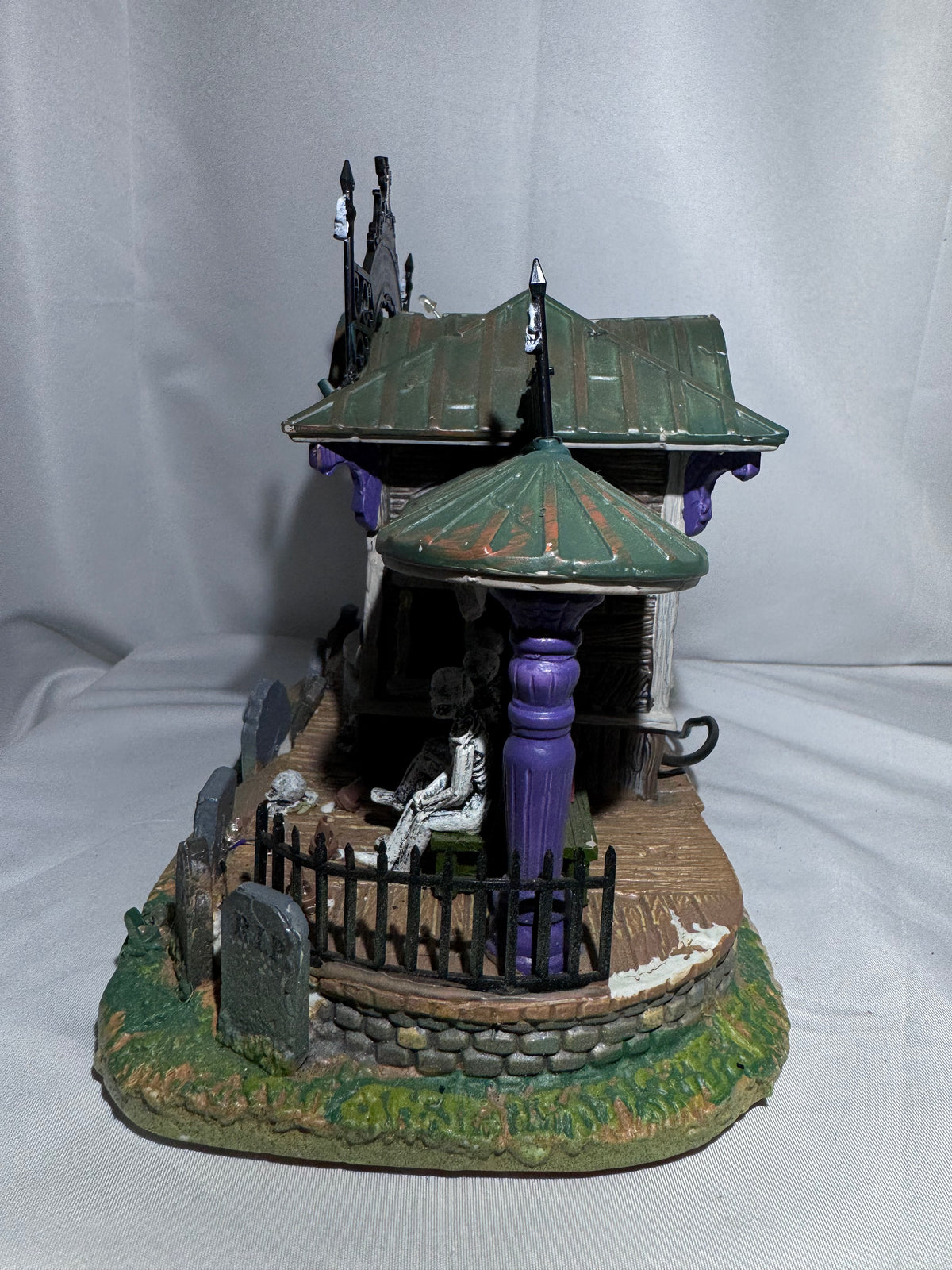 Lemax Spooky Town Cemetery Tours #25327 – Retired 2012 Animated & Lighted Halloween Village