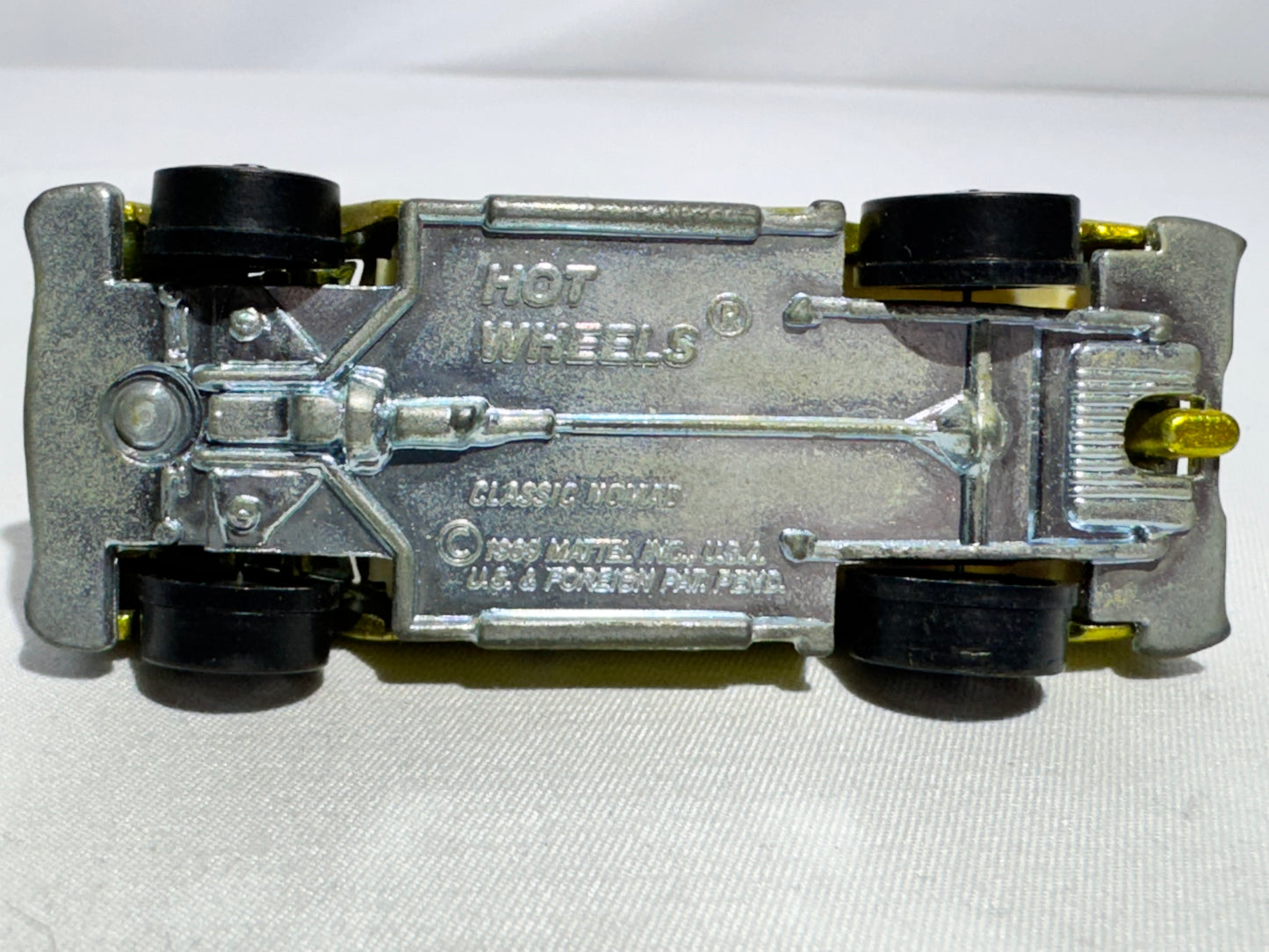 Vintage Hot Wheels Redline – 1969 Classic Nomad – Antifreeze Green