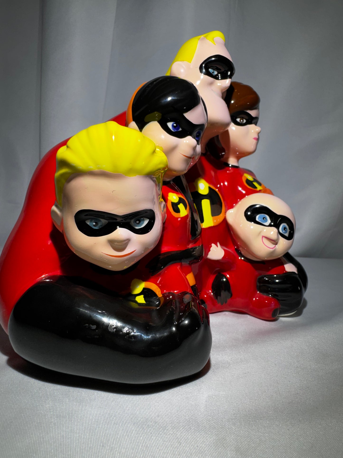 Enesco Disney Pixar The Incredibles Family Ceramic Coin Bank Mr Incredible Elastigirl