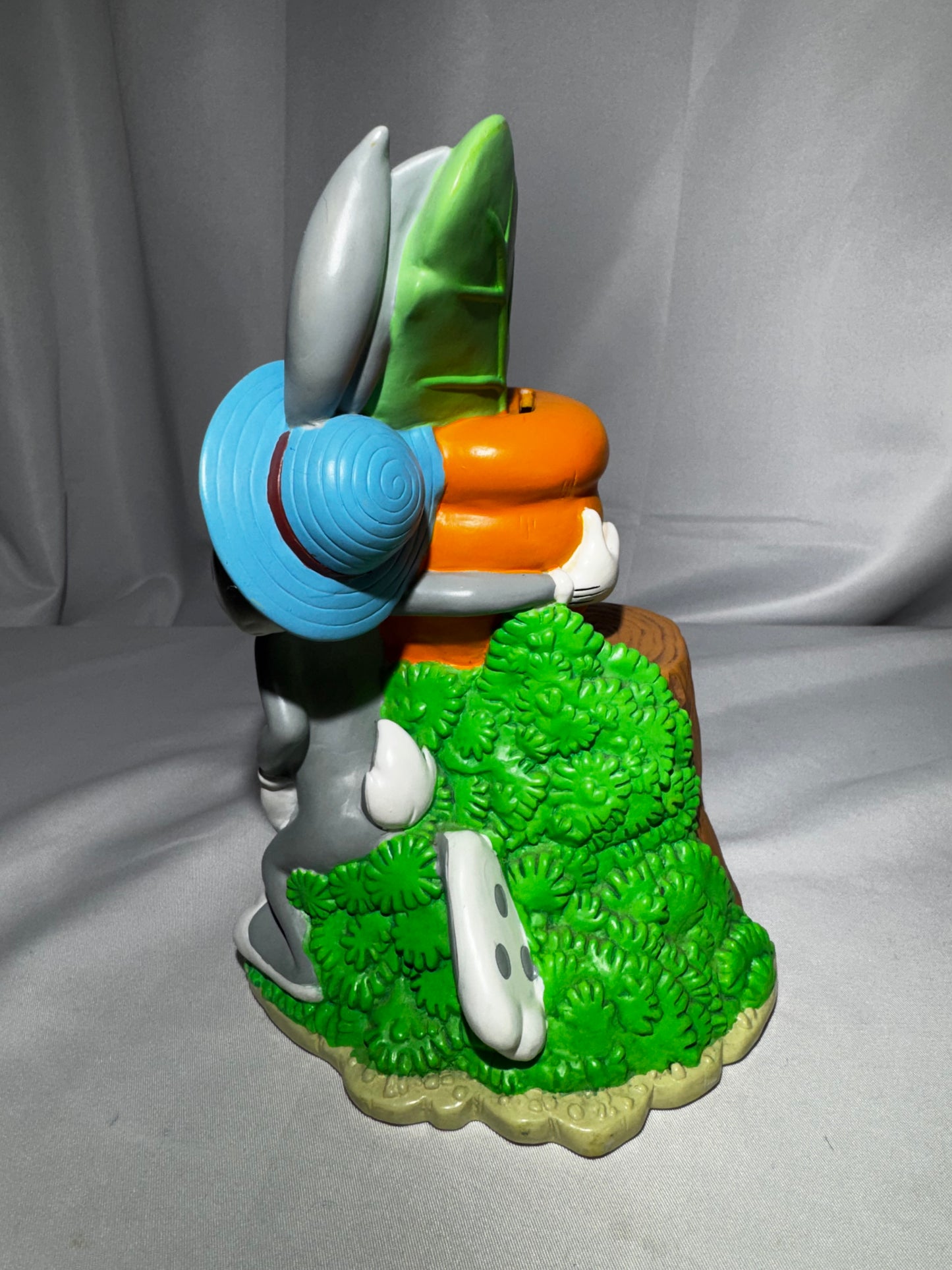 1998 Warner Bros Bugs Bunny Coin Bank Ceramic w/ Stopper Vintage Looney Tunes Carrot