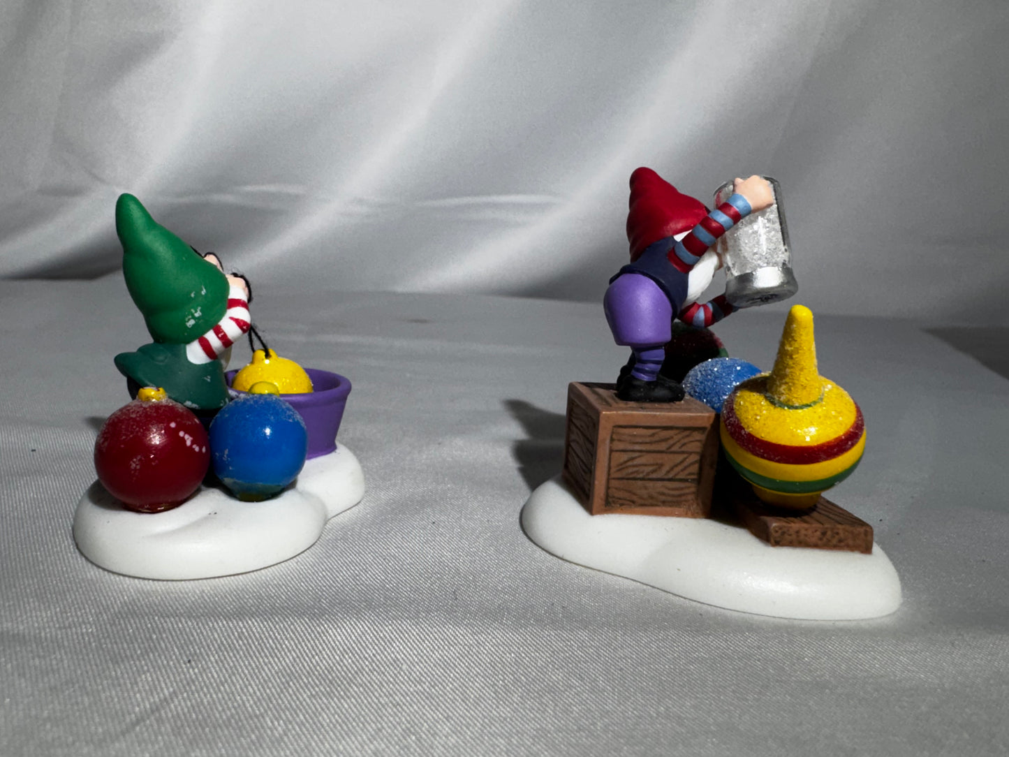 Department 56 North Pole Village Glitter Detail #56.56812 Retired Accessory Set w/ Box Repaired