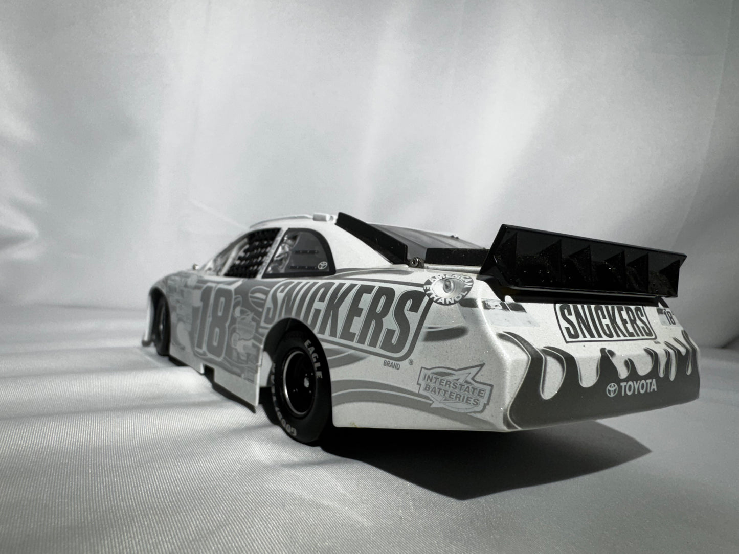 Kyle Busch #18 Snickers 2011 Camry 1:24 ARC Ice Series Diecast #1 of 561