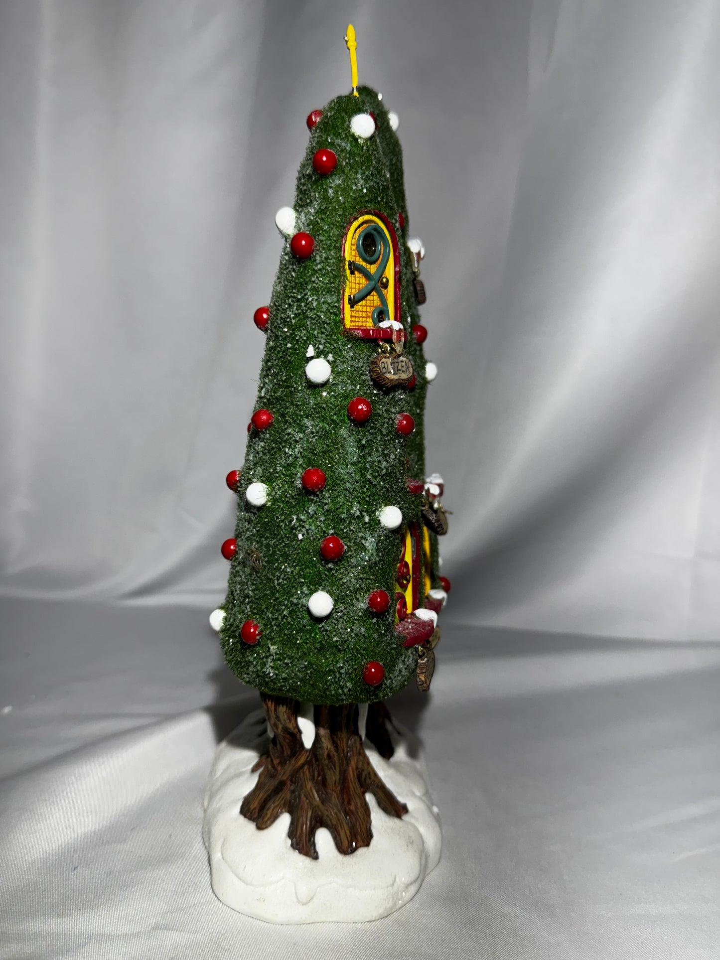 Department 56 North Pole Woods Reindeer Condo #56.56886 Lighted Tree House w/ Box READ