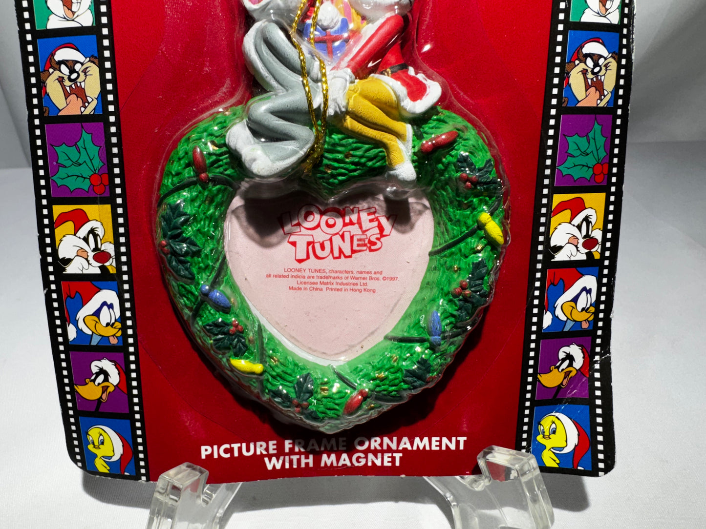 Vintage 1997 Looney Tunes Bugs Bunny & Lola Heart Picture Frame Ornament Magnet Matrix