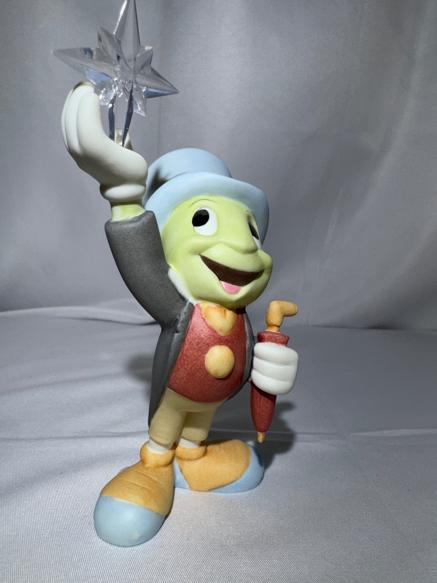 Precious Moments Disney Jiminy Cricket Reach For The Stars Figurine #114704 2011