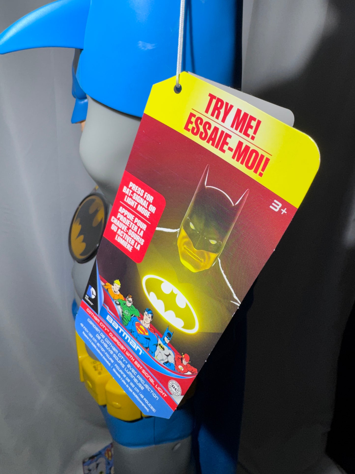 48” JAKKS Pacific DC Comics Big-Figs Batman – Giant Action Figure – Light-Up Bat-Signal – NOS