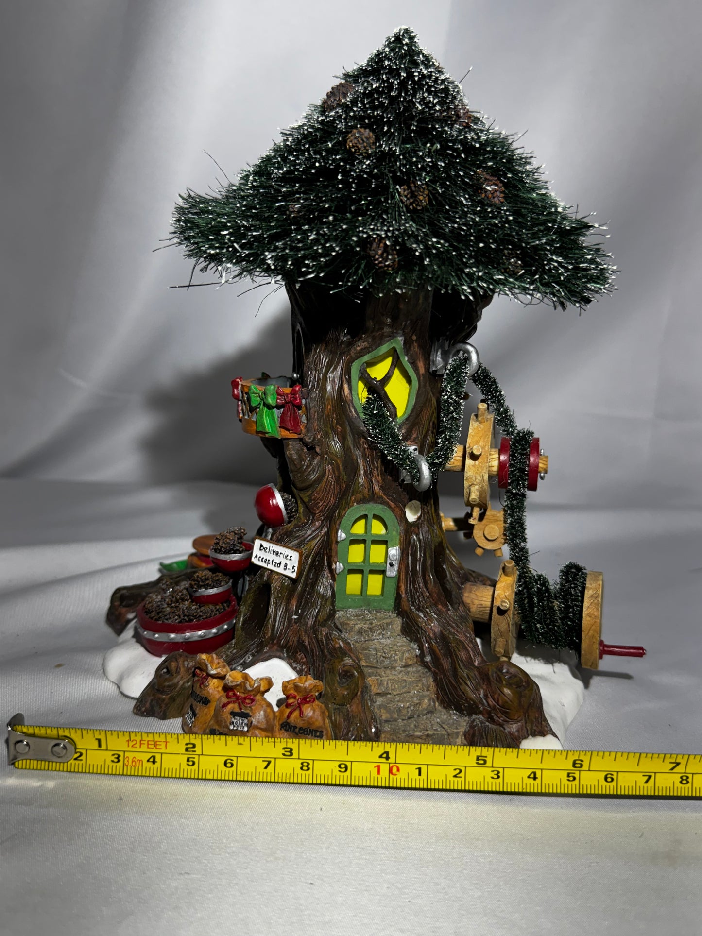 Department 56 North Pole Woods Trim-A-Tree Factory #56884 Retired 2001 Read