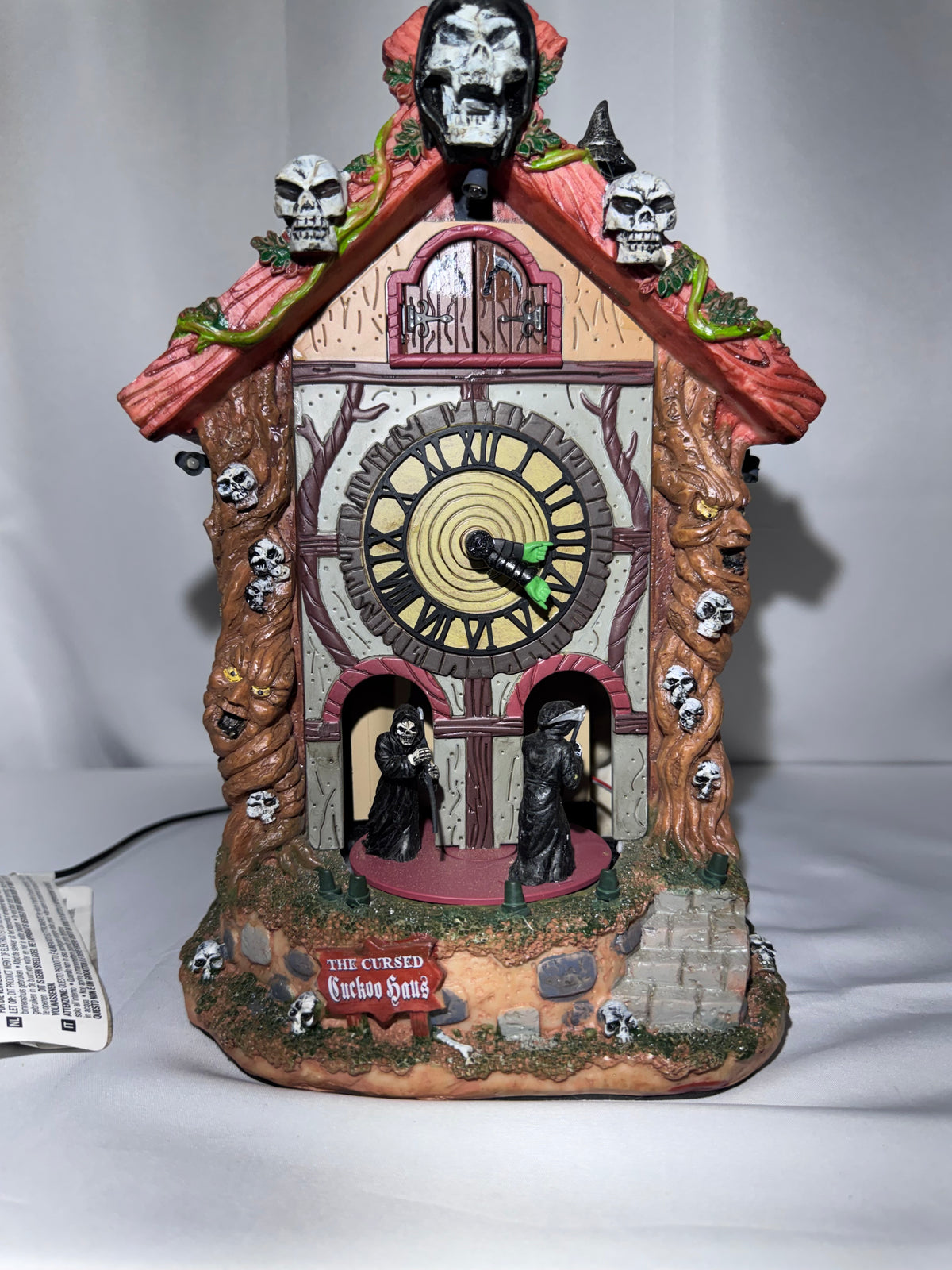 Lemax Spooky Town The Cursed Cuckoo Haus #95454 — 2019 — Animated & Lighted