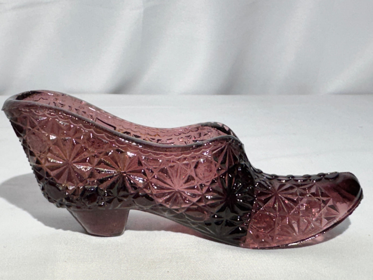 Vintage Fenton Daisy & Button Slipper Shoe – Amethyst Purple Glass