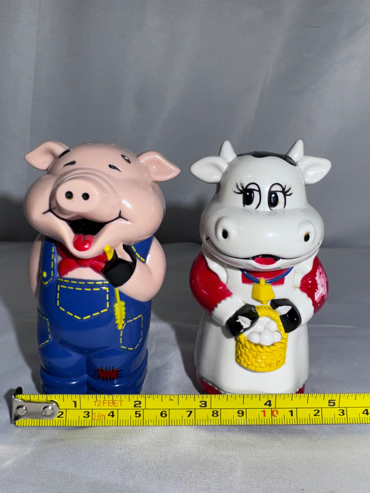 Vintage Cow & Pig Farm Animal Plastic Salt & Pepper Shakers Animated Tested
