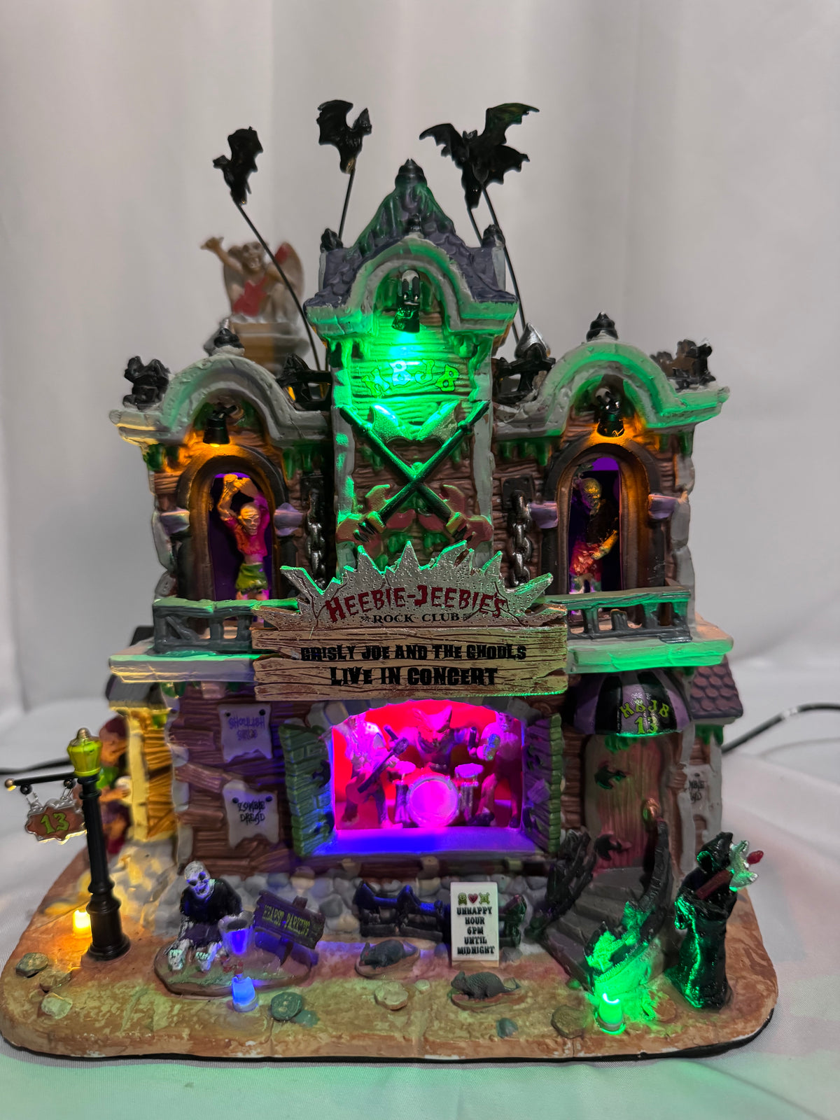 Lemax Spooky Town Heebie-Jeebies Rock Club #25324 – Retired 2012 Halloween Village
