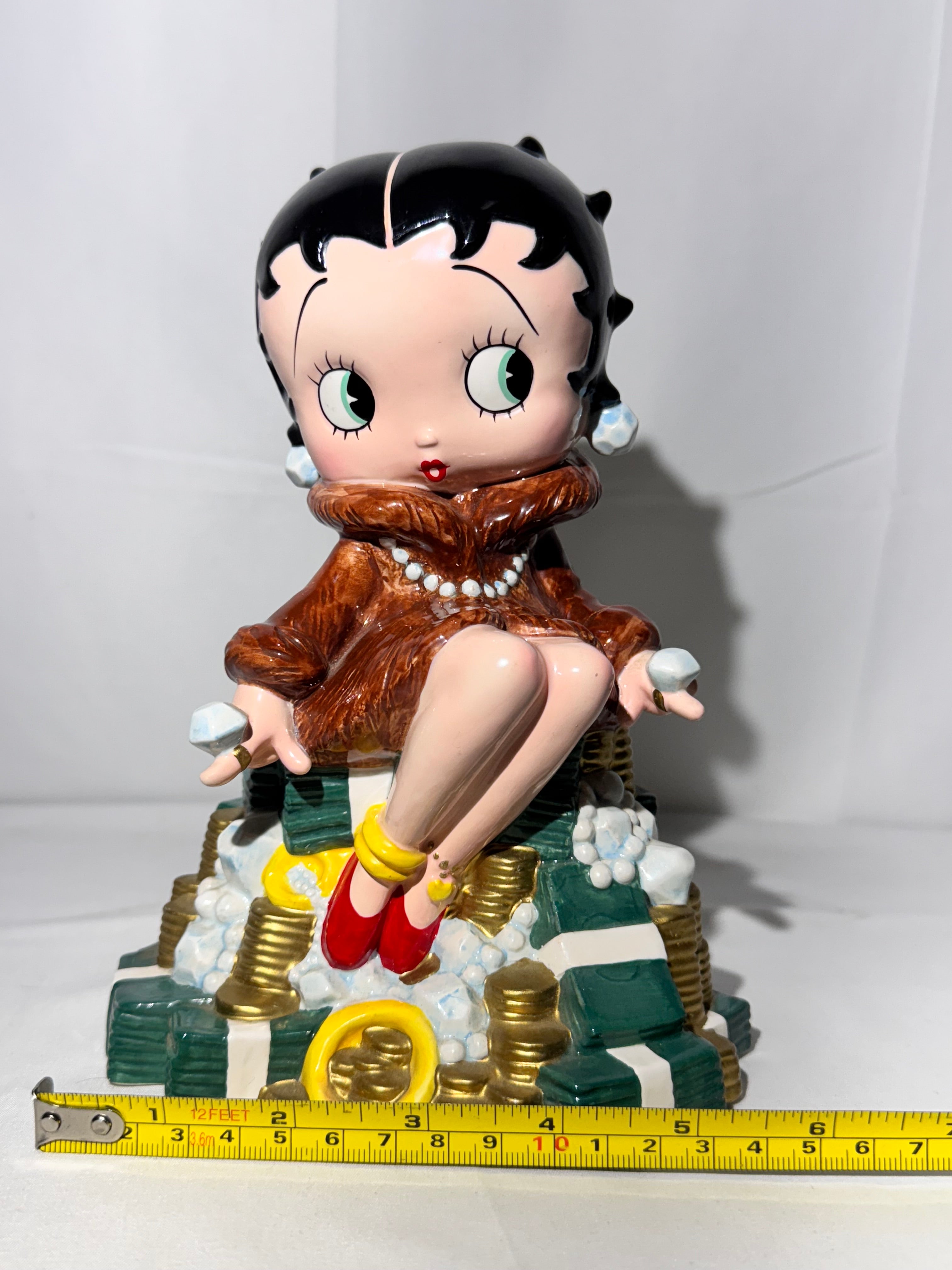 Betty Boop Piggy Bank – King Features Syndicate 2000 – Product
