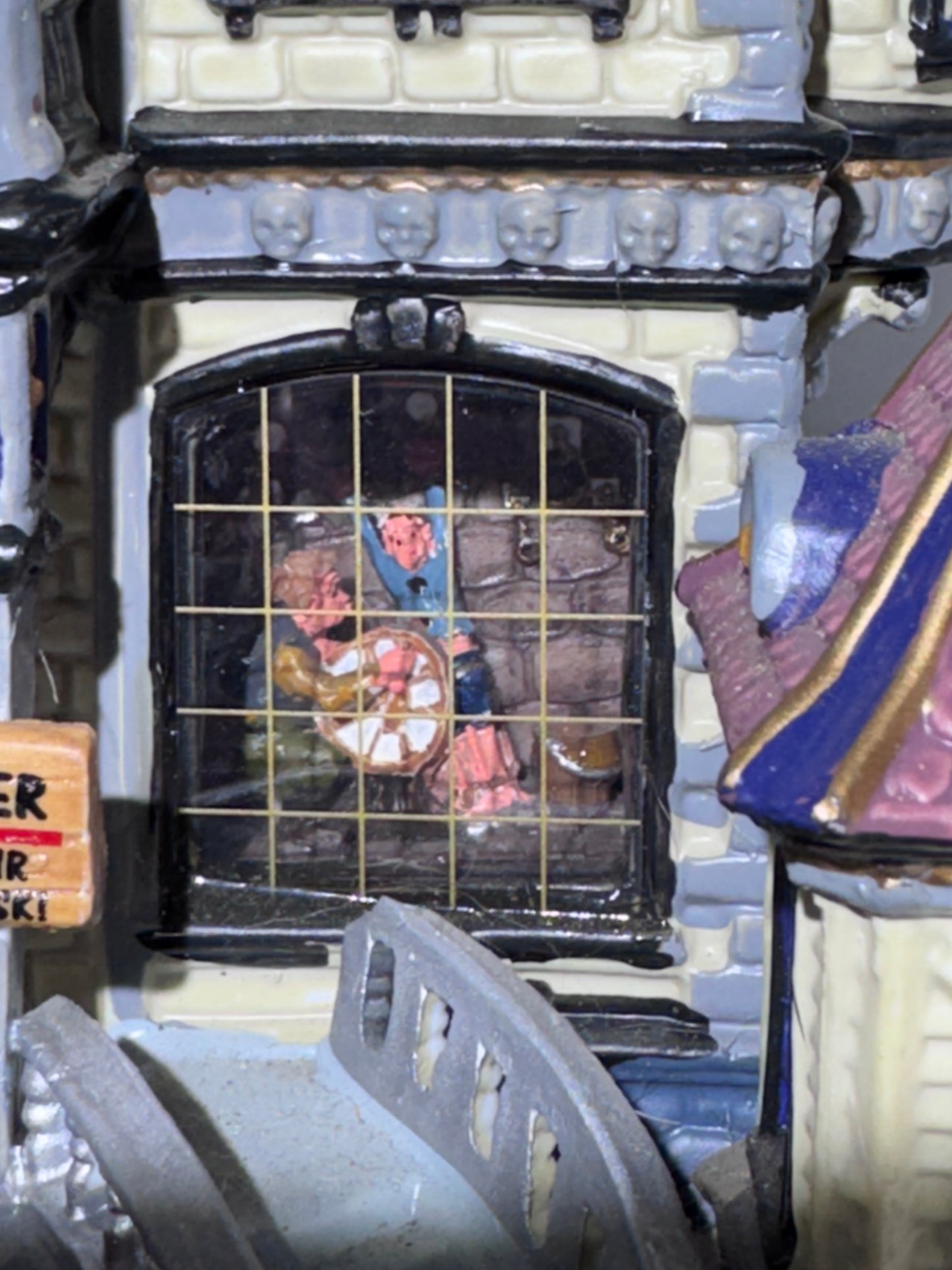 Lemax Spooky Town Madam Ashbury’s House of Wax #35784 – Retired 2003 Halloween Village