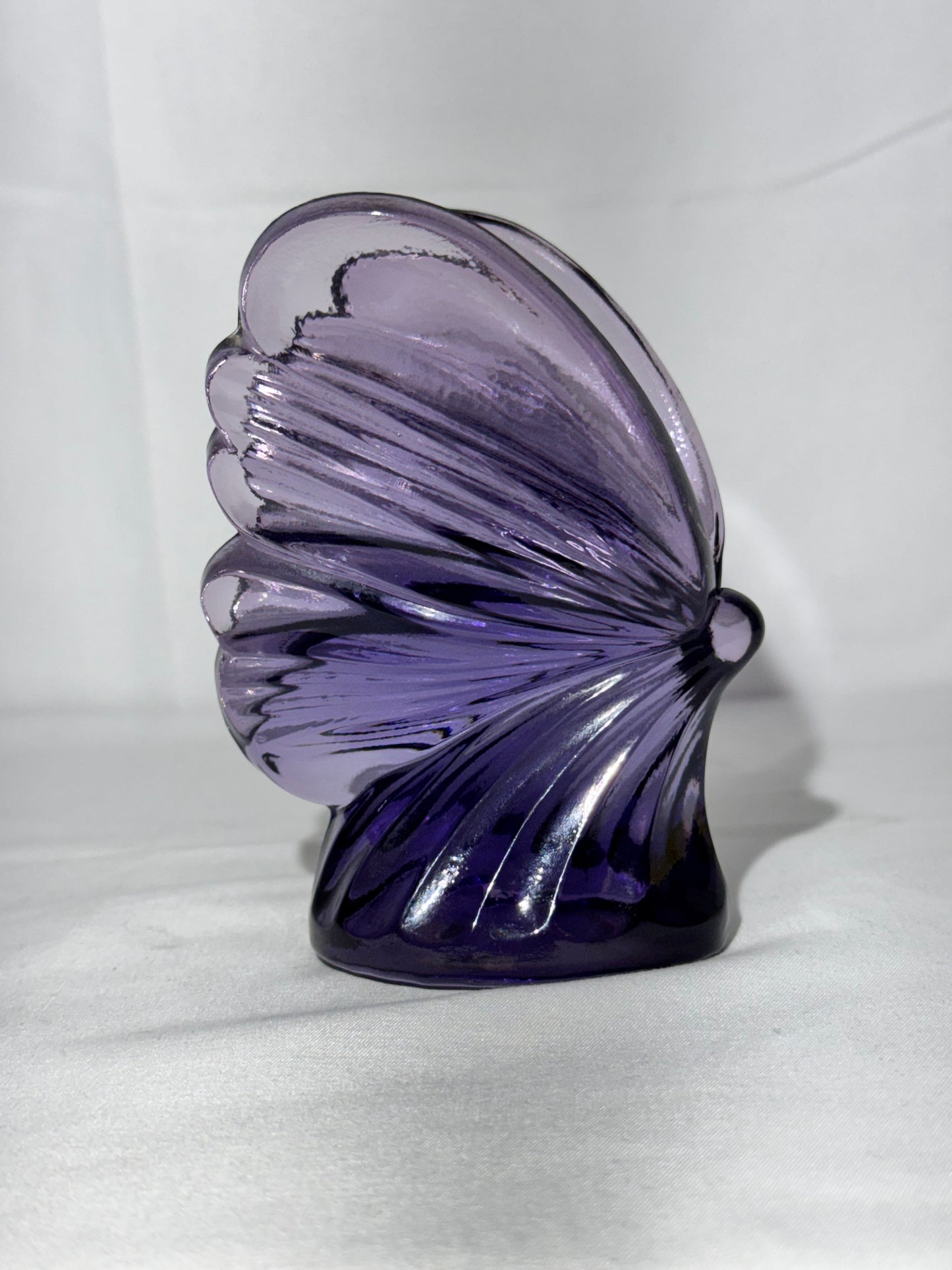 Vintage Fenton Amethyst Glass Butterfly – Lovely Display or Paperweight