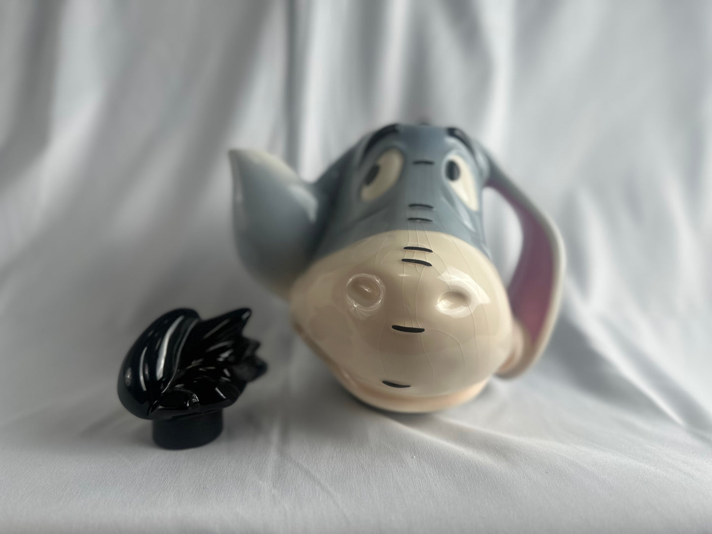 Eeyore - Winnie the Pooh -2000- Edition Teapot - 9”-Disney - Showcase Edition