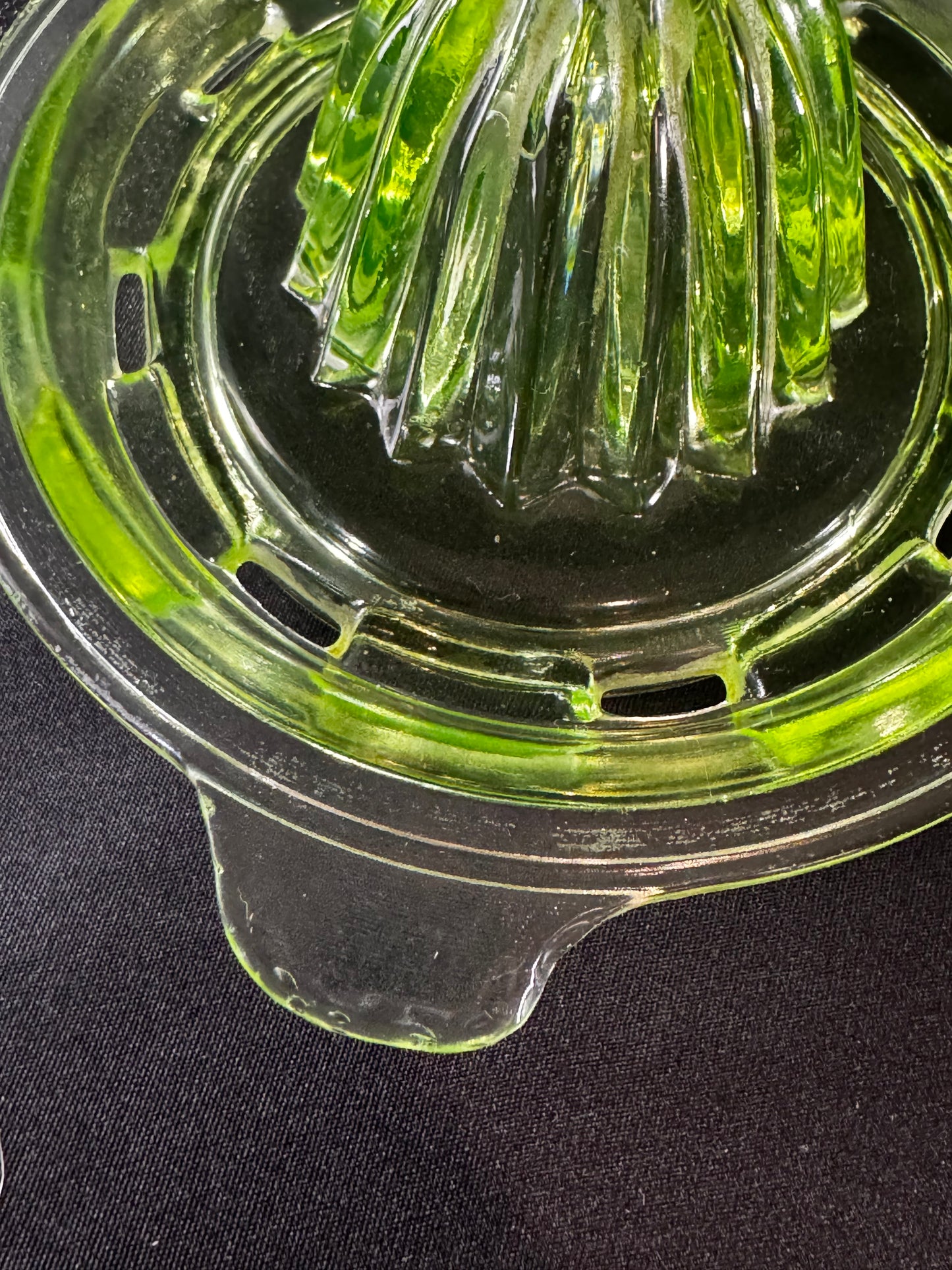 Vintage Uranium Glass Citrus Reamer Juicer Green Depression Glass 5.5” UV Reactive