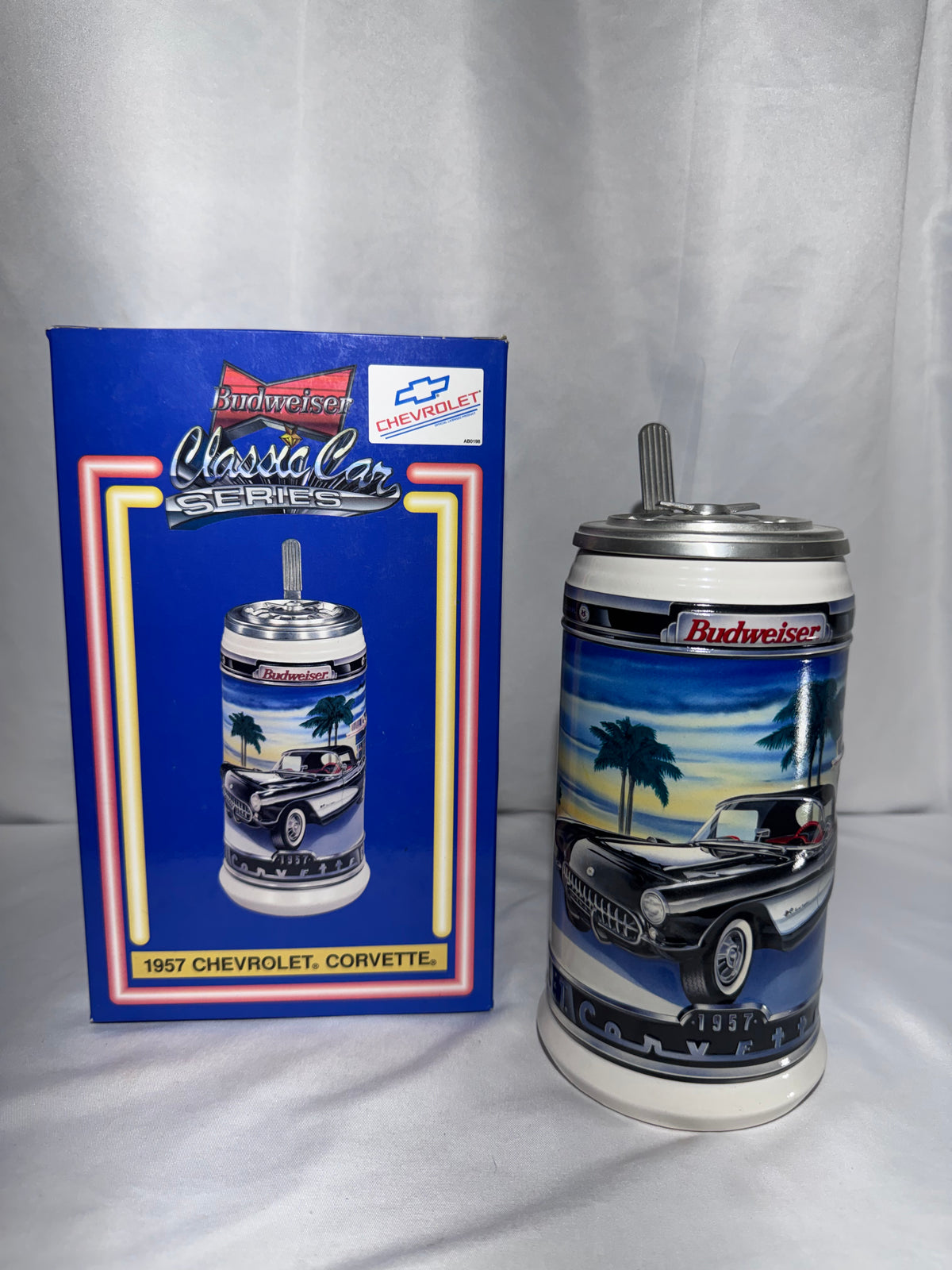 Budweiser Classic Car Series II 1957 Chevrolet Corvette Stein CS340 – Original Box