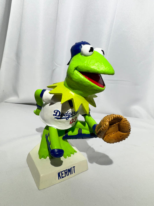 Very Rare Jim Henson’s Muppets – Kermit the Frog LA Dodgers Bobblehead –2003- original Box