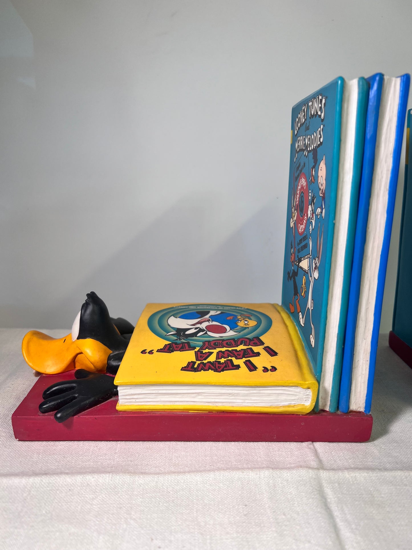 Bugs Bunny and Daffy duck – book in – Looney Tunes – Warner Brothers