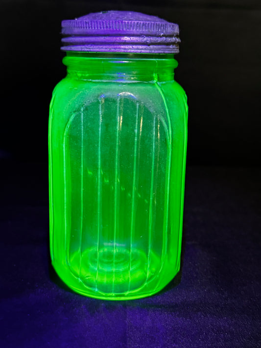 Vintage Anchor Hocking Uranium Green Glass Shaker Ribbed Hoosier Cabinet Jar w/ Metal Lid UV Glow