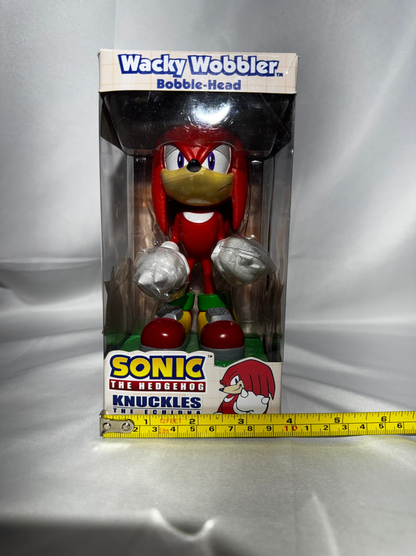 Funko Wacky Wobbler Knuckles the Echidna Bobble-Head Sonic the Hedgehog Figure